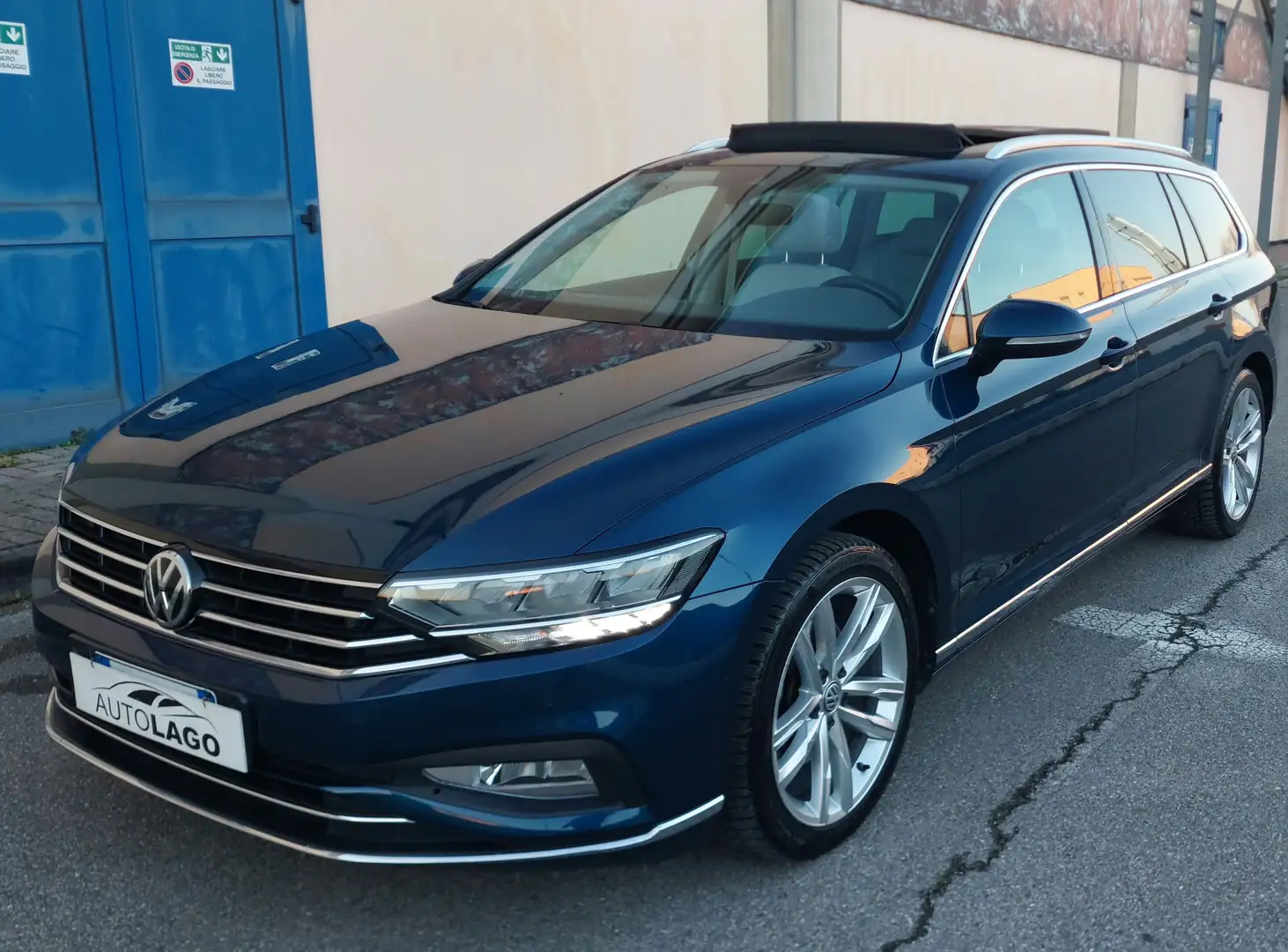 Volkswagen Passat Variant 2.0 tdi Executive 190cv dsg Blu/Azzurro - 2