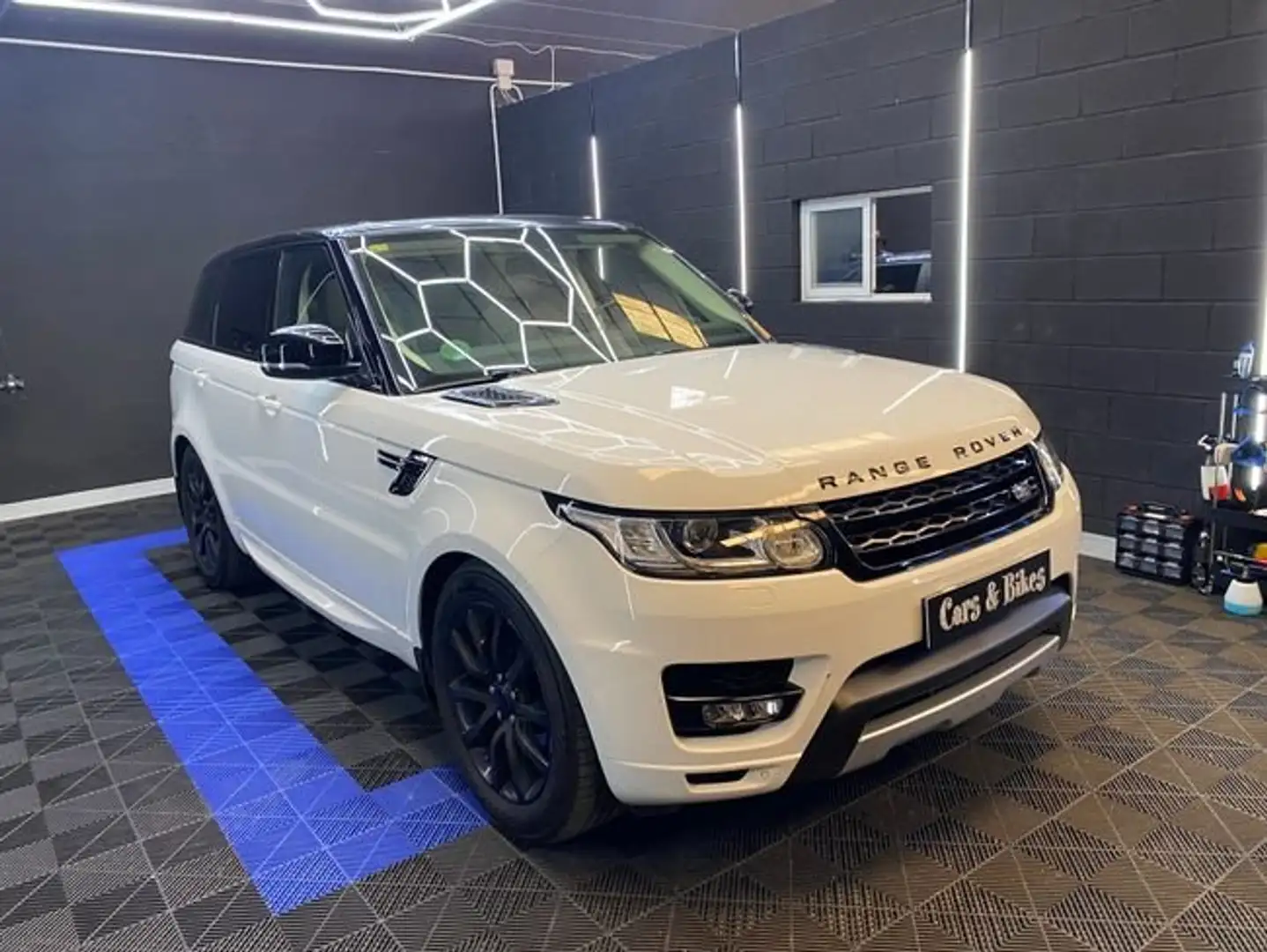Land Rover Range Rover Sport 3.0TDV6 HSE Aut. Weiß - 1