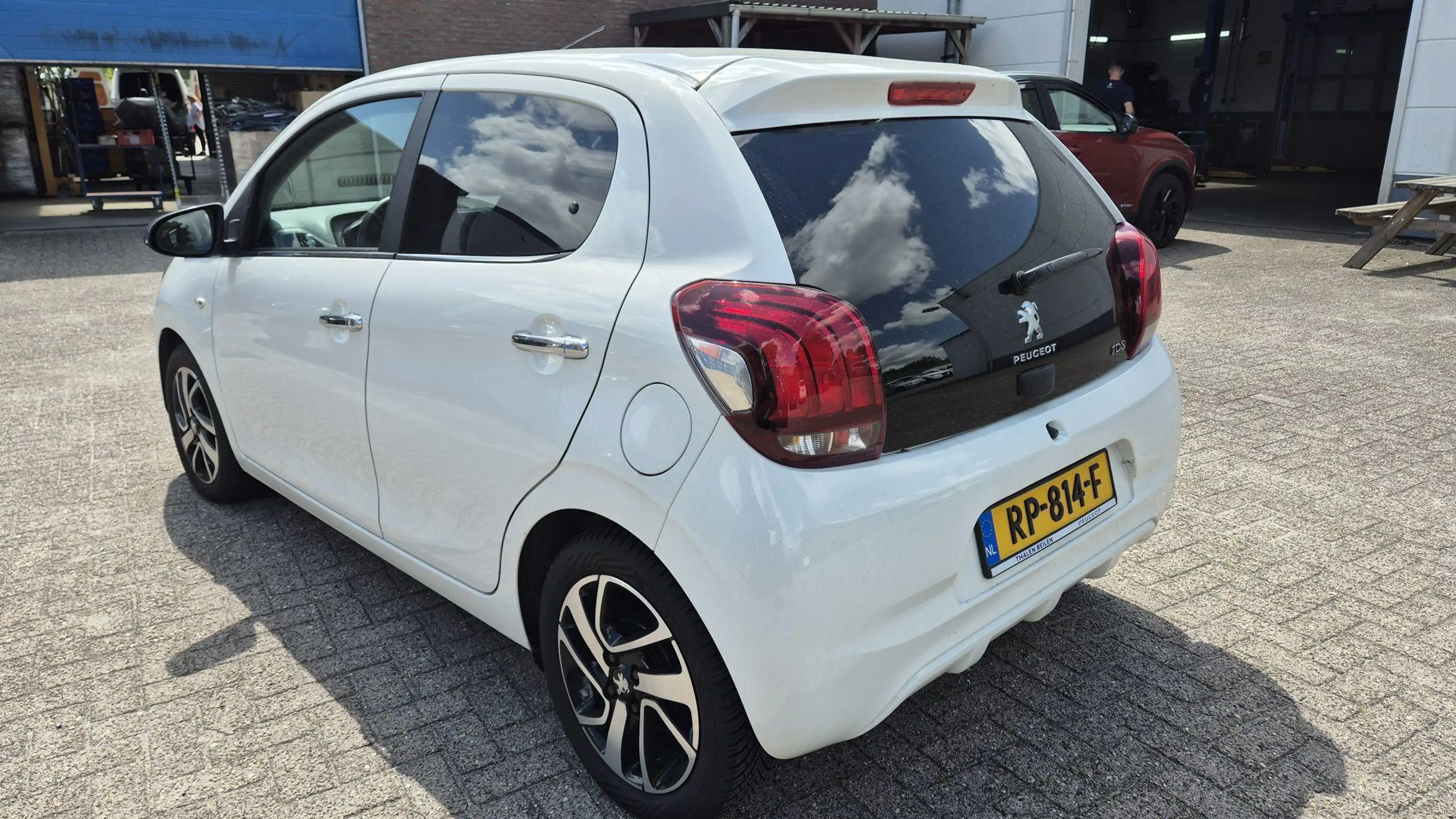 Peugeot 108 1.0 e-VTi Allure | lederen bekleding | stoelverwar — photo 4