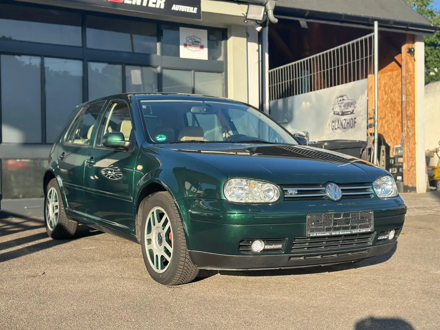 Volkswagen Golf 2.3 V5 Highline Automatik Vert - 1