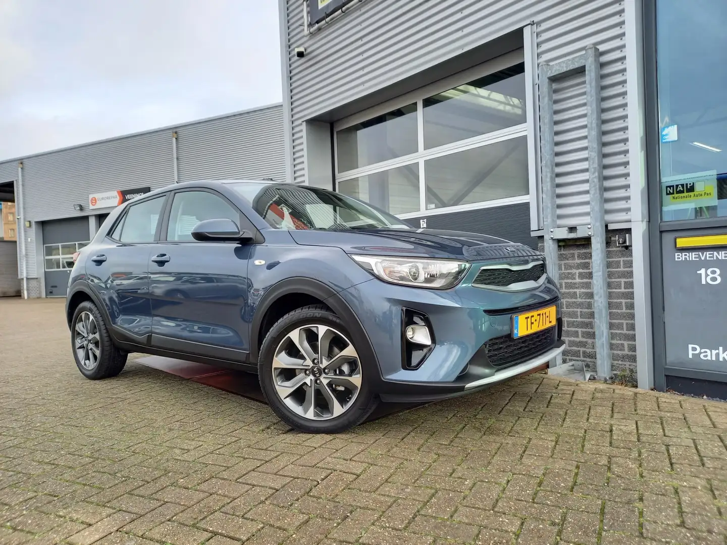 Kia Stonic 1.0 T-GDi ComfortPlusLine Navigator - CAMERA + PDC Bleu - 2