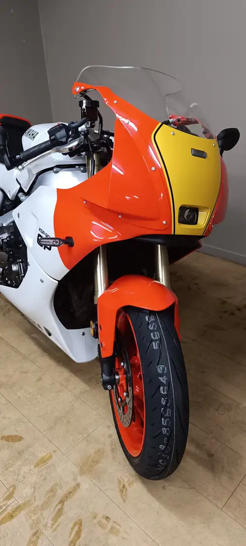 Yamaha XSR 900 Alb - 2