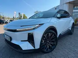 Toyota C-HR + 4x4 Lounge **SKY&SOUND PAKET**