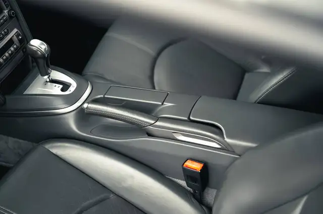 Porsche Cayman view 6