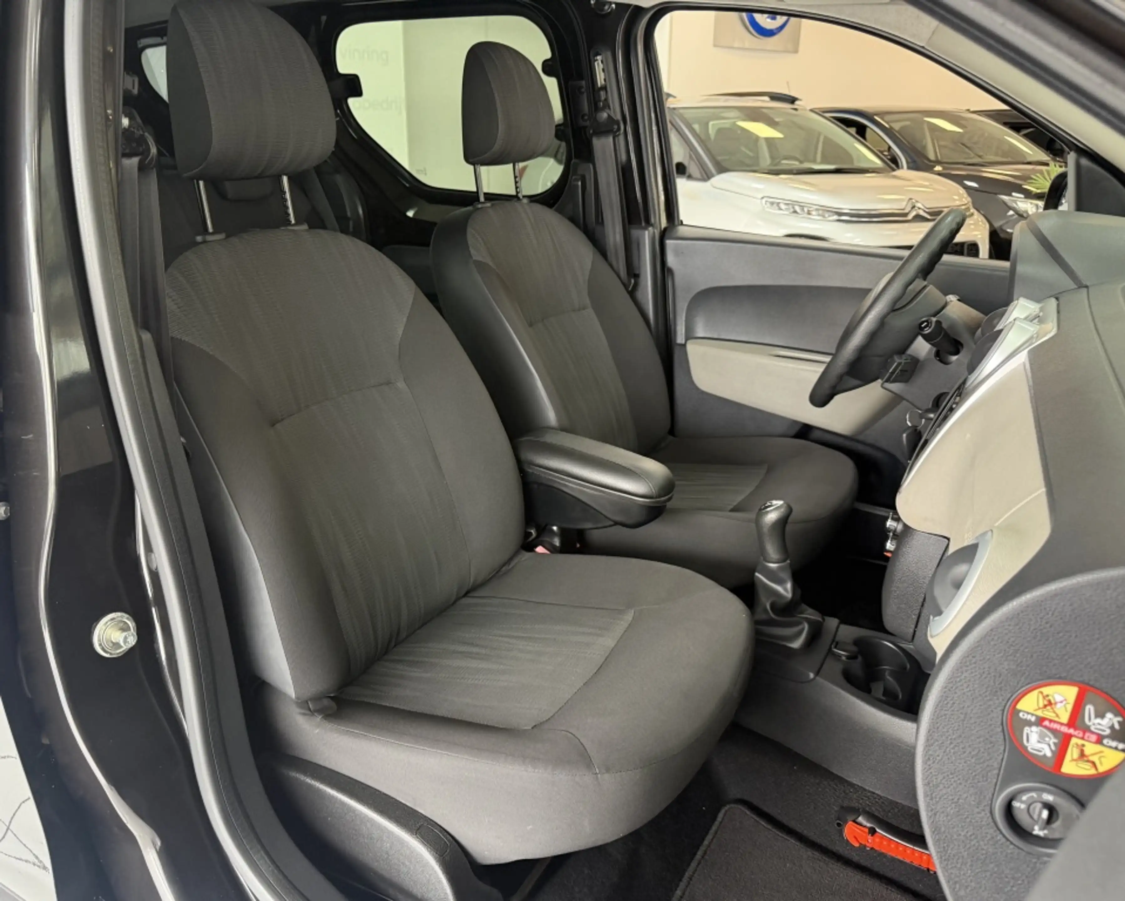 Dacia Dokker 1.2 TCe Lauréate Airco — photo 19