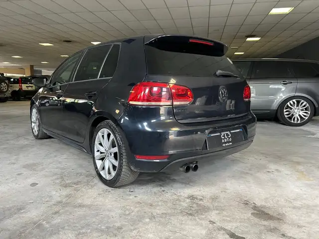 Volkswagen Golf view 2