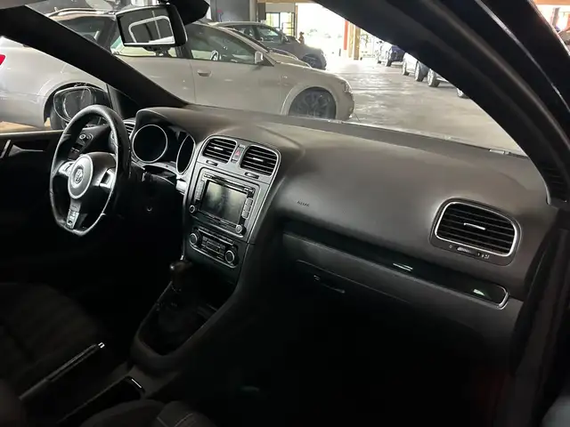 Volkswagen Golf view 9