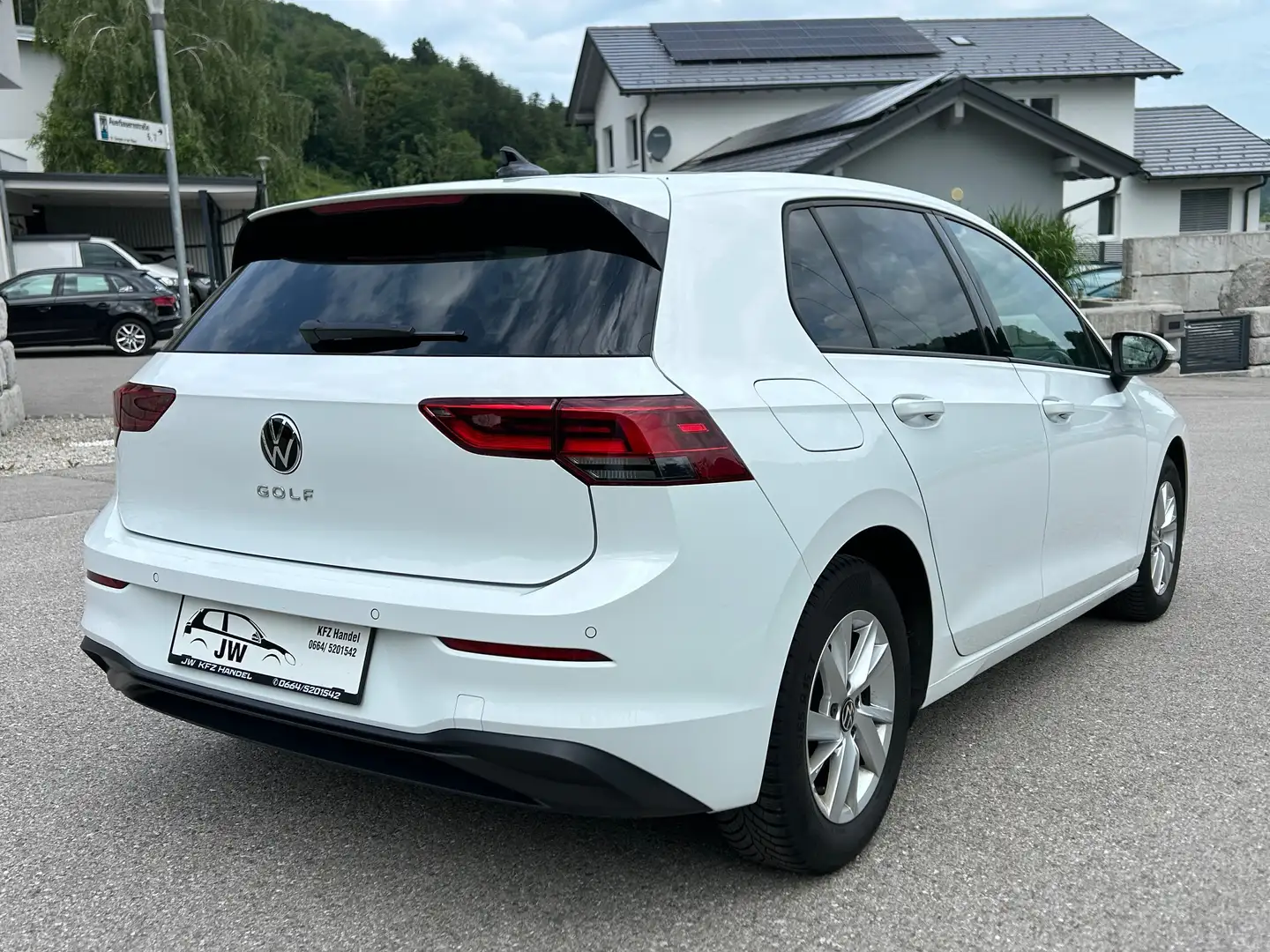 Volkswagen Golf 8, 1.Besitz, *Garantie*, Pickerl NEU Weiß - 2