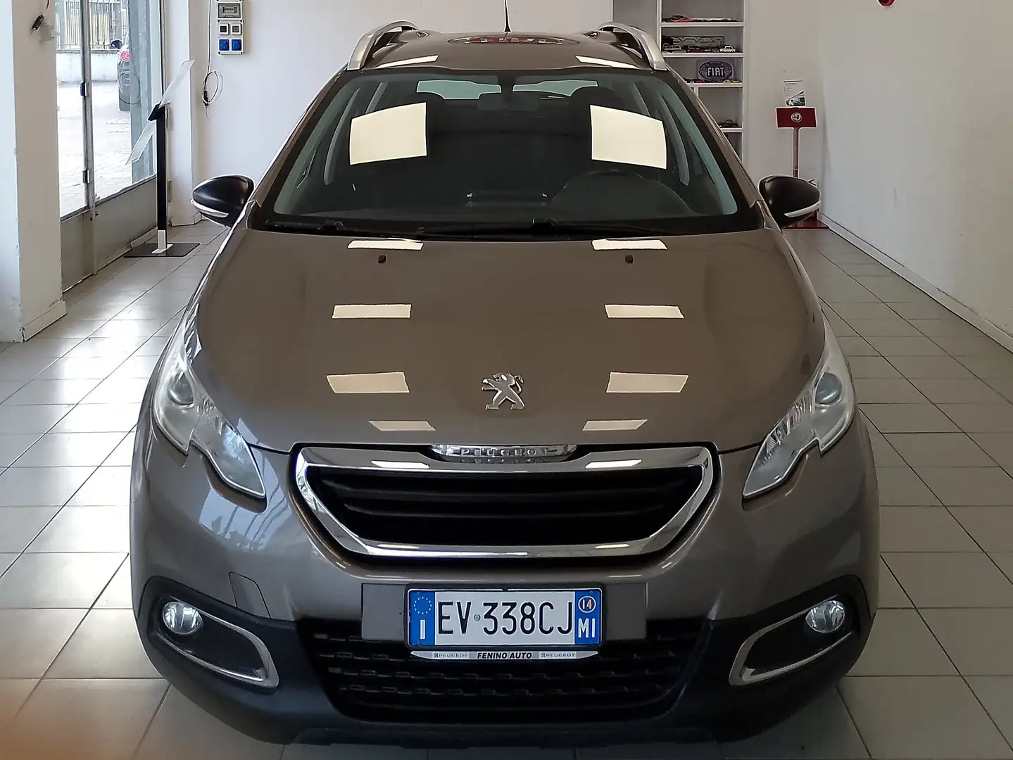 Peugeot 2008 1.4 hdi 8v Active 68cv Auriu - 1