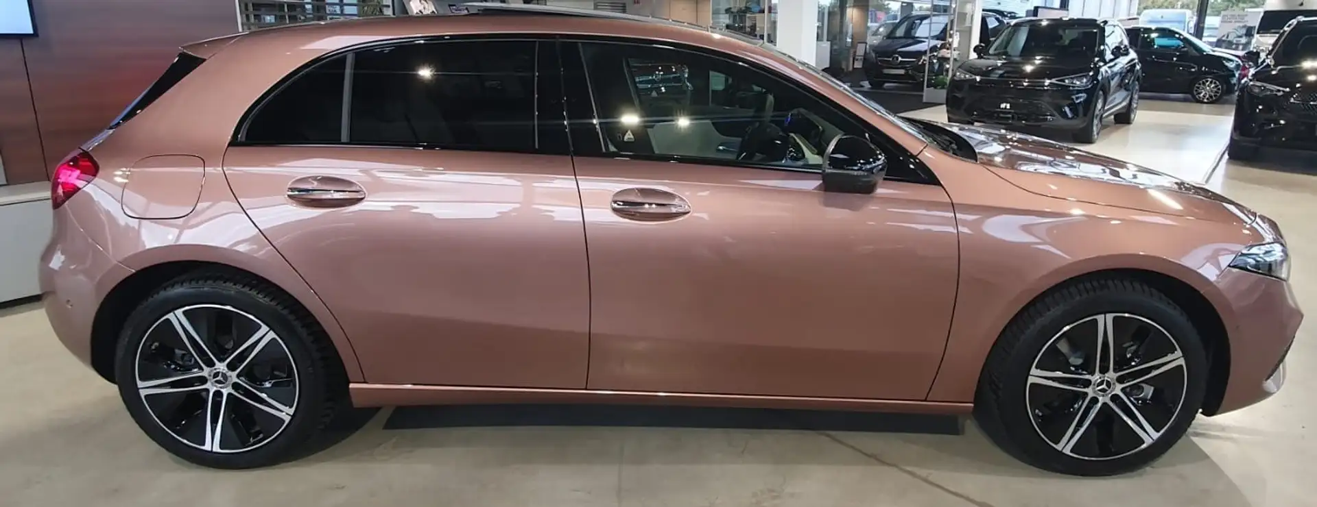 Mercedes-Benz A 250 A 250 Luxury Line Bronze - 2