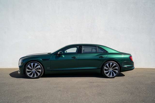 Bentley Flying Spur Azure V8 *Naim, Rotating Display*