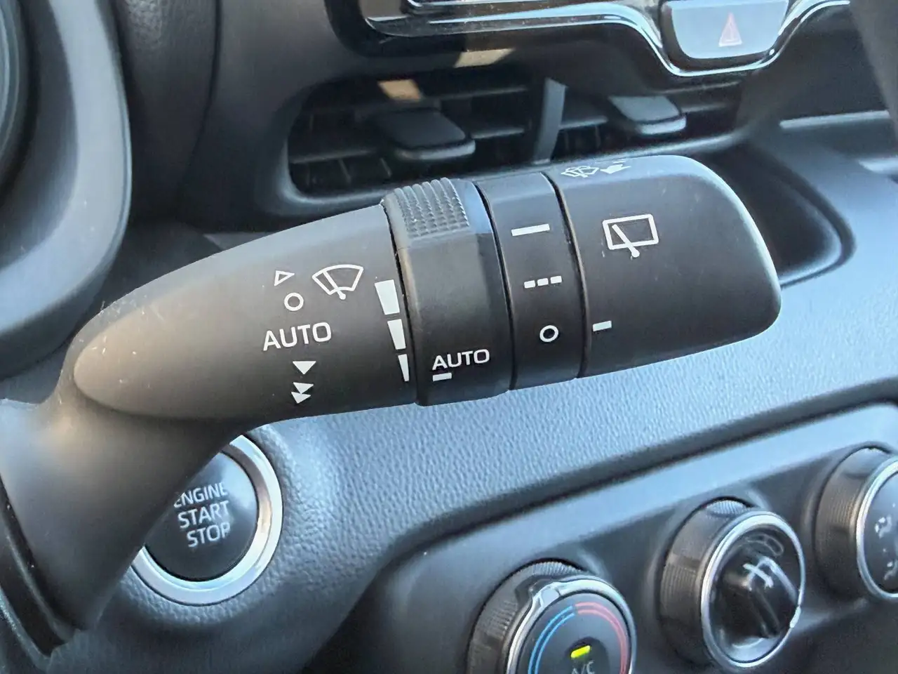 Toyota Yaris Yaris — photo 19