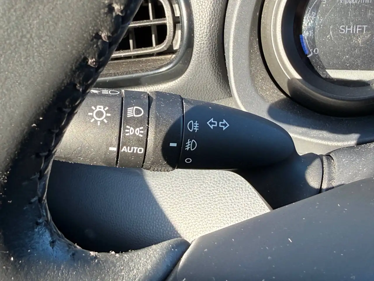 Toyota Yaris Yaris — photo 18