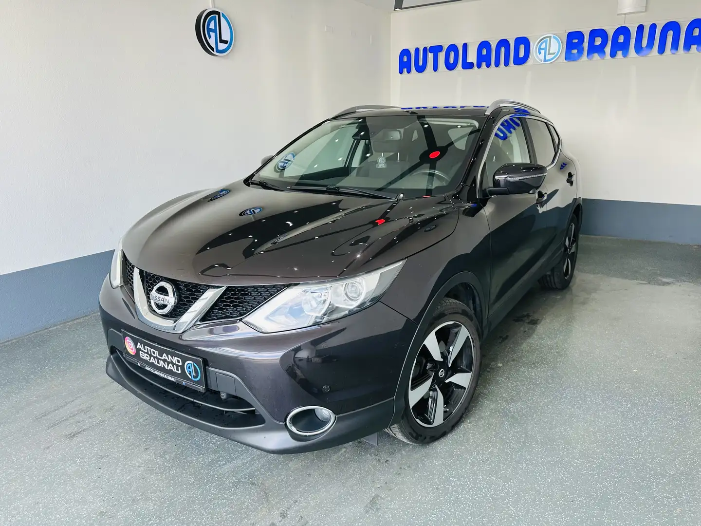 Nissan Qashqai 1,6 dCi 360° ALL-MODE 4x4i - 2