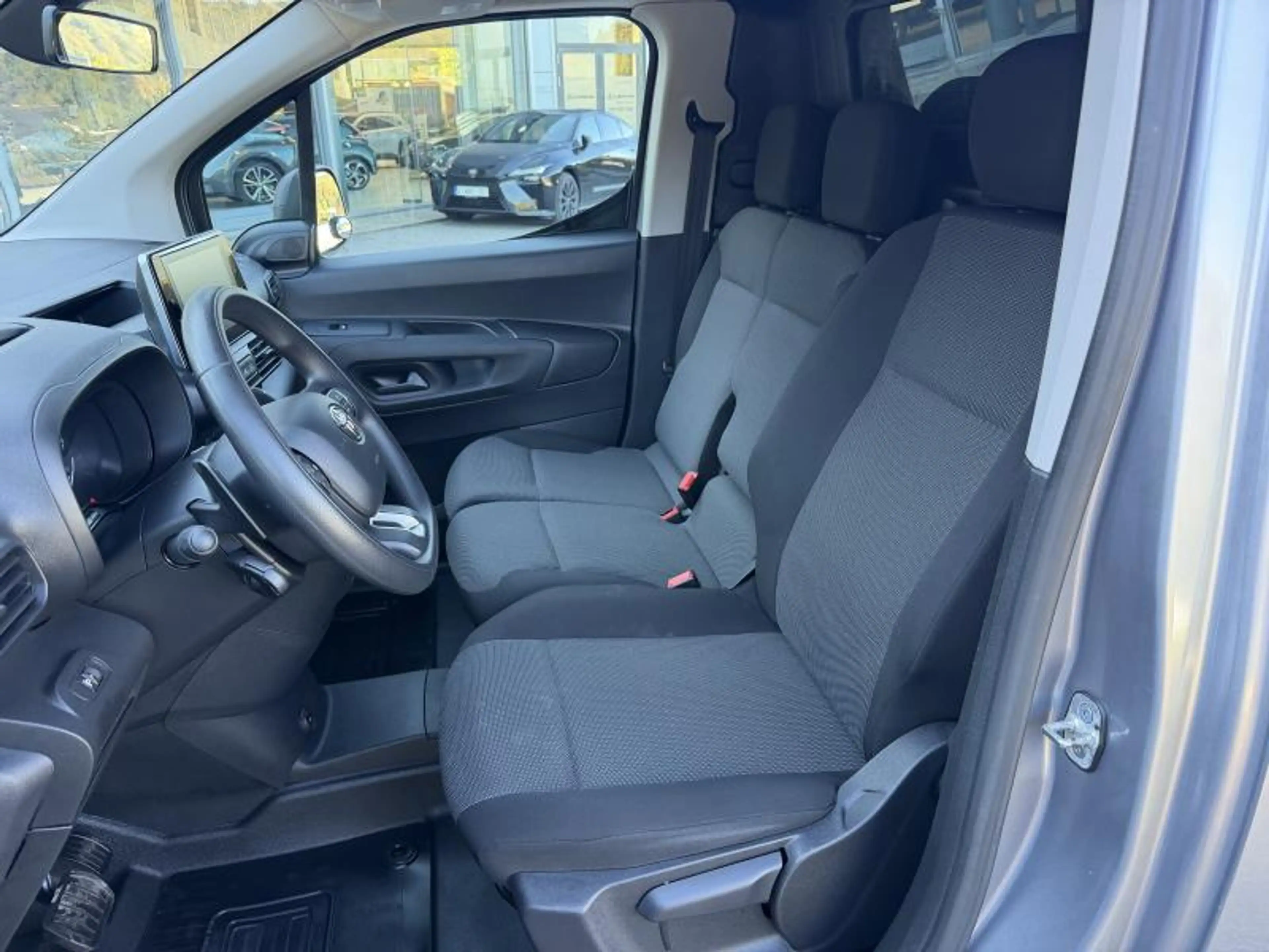 Toyota Proace City Comfort — photo 12