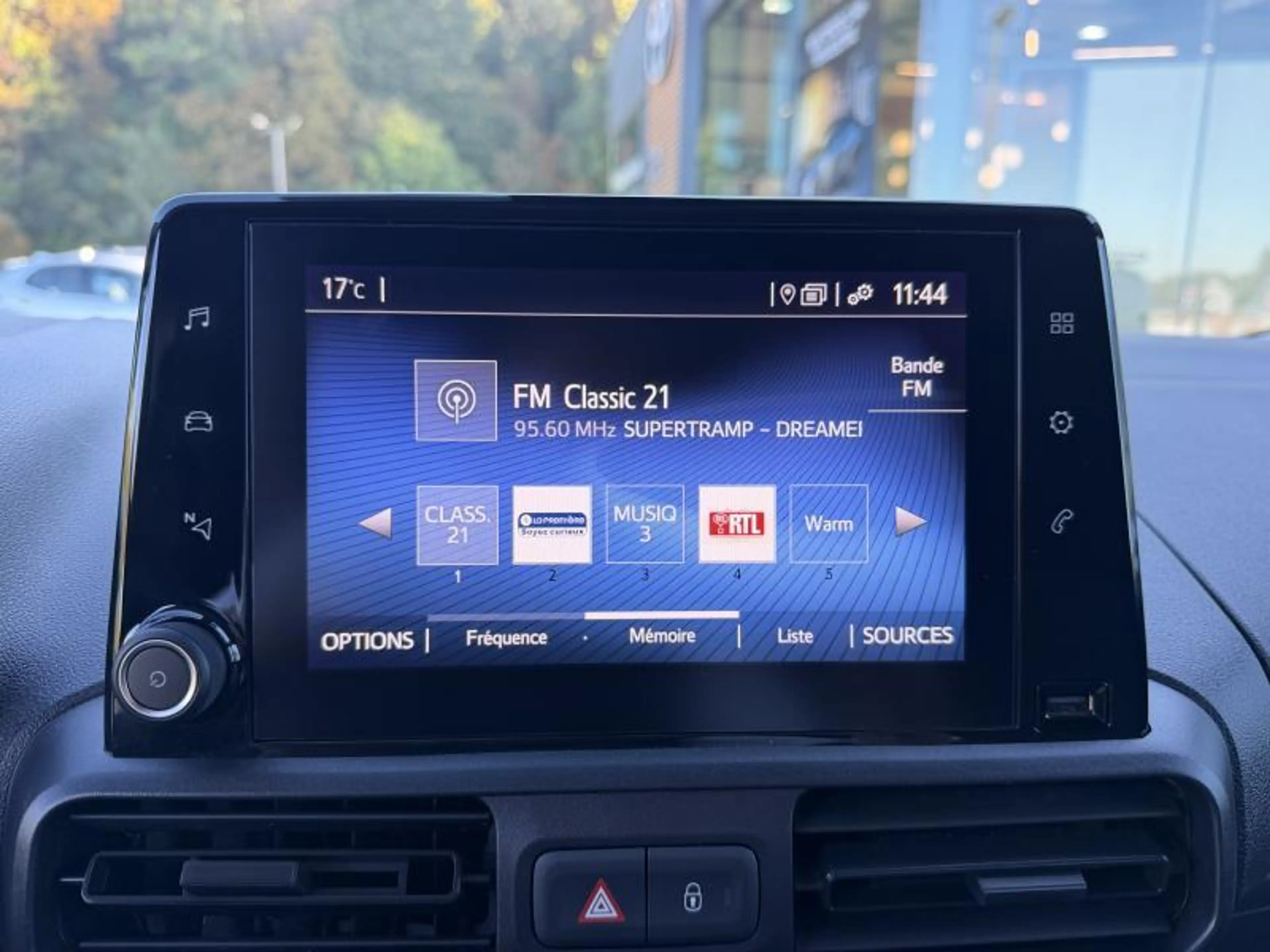 Toyota Proace City Comfort — photo 10