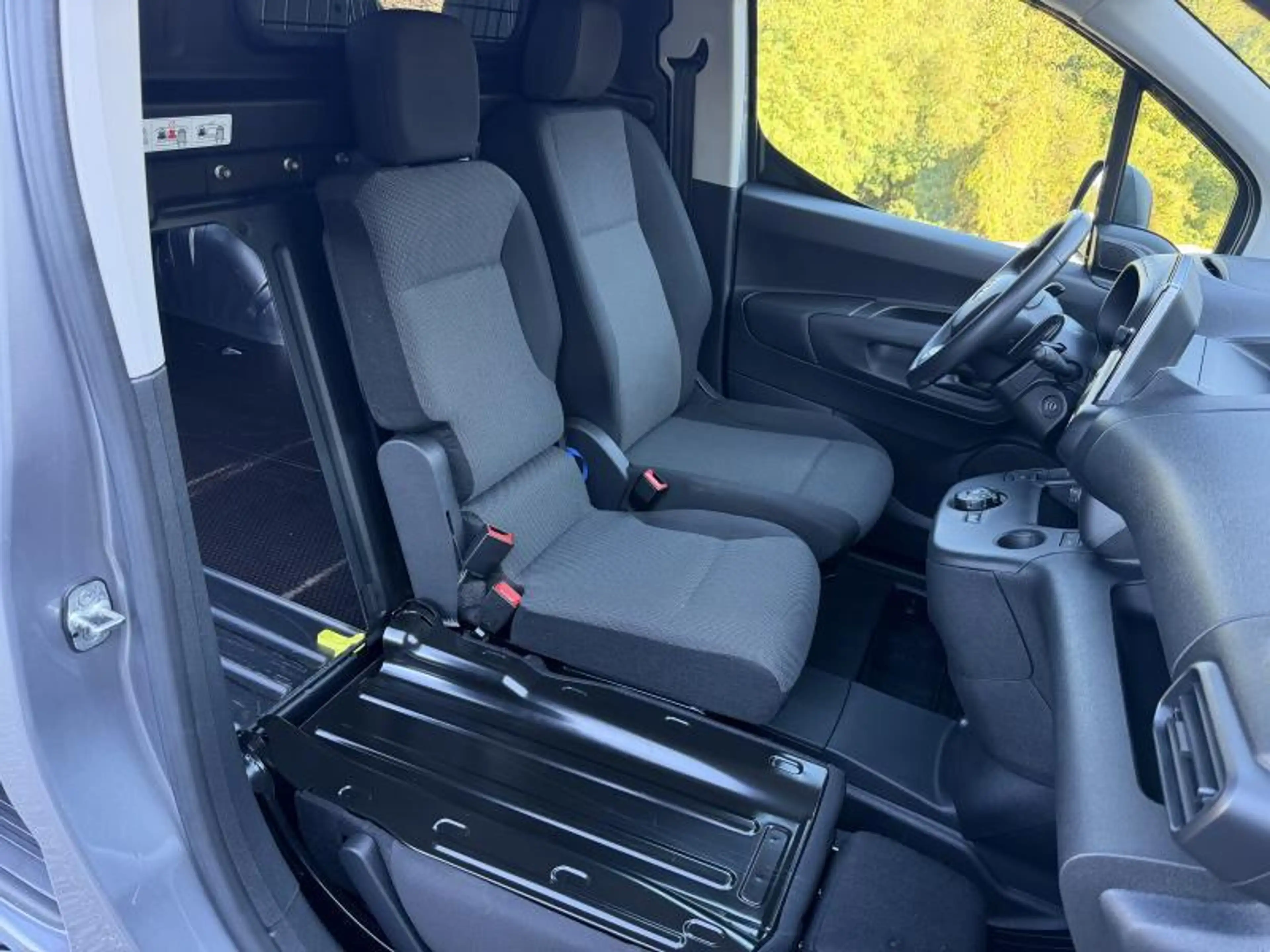 Toyota Proace City Comfort — photo 14