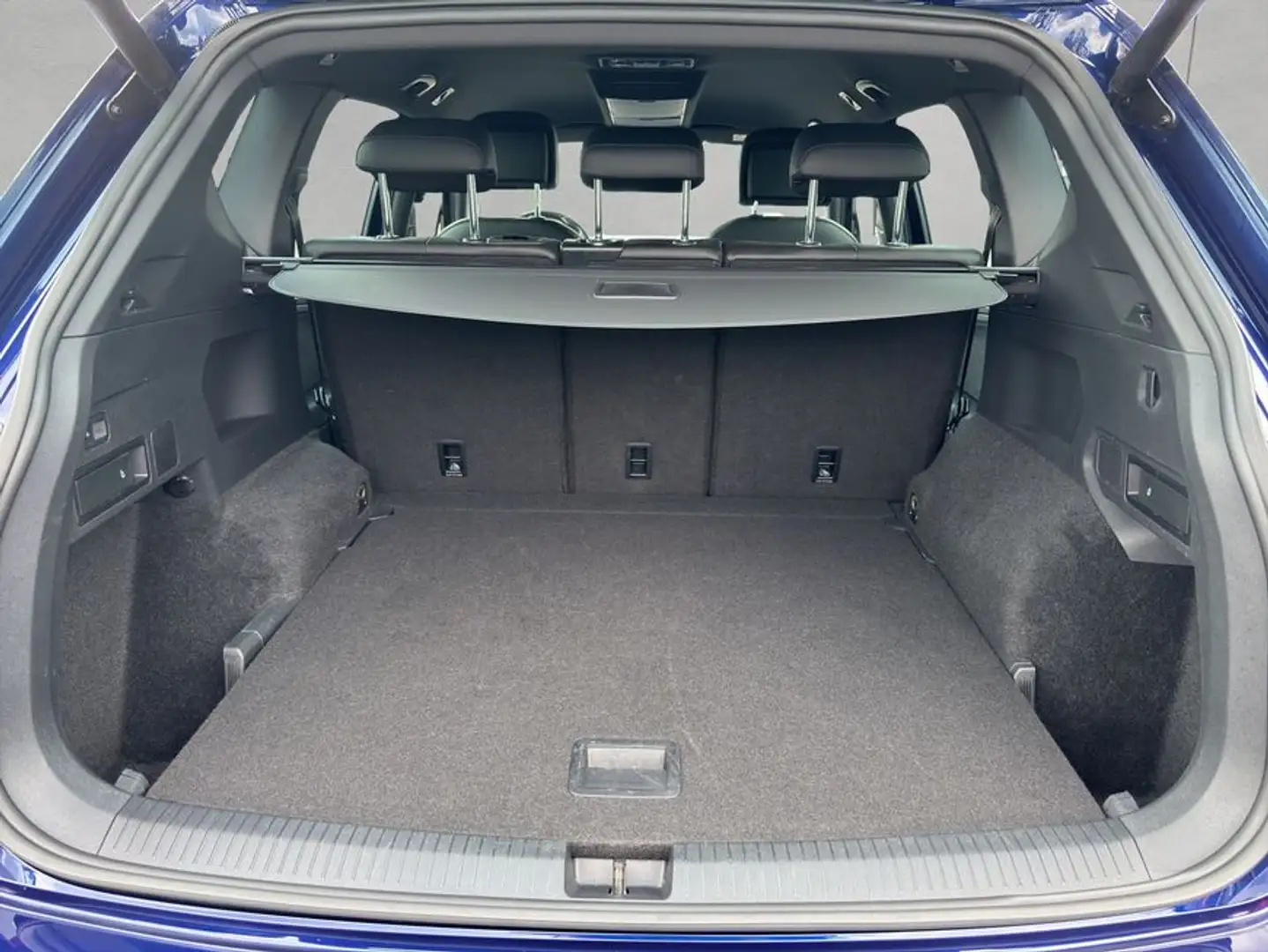 SEAT Tarraco 1.5l TSI ACT DSG Xcellence SHZ ACC RFK A Blau - 2