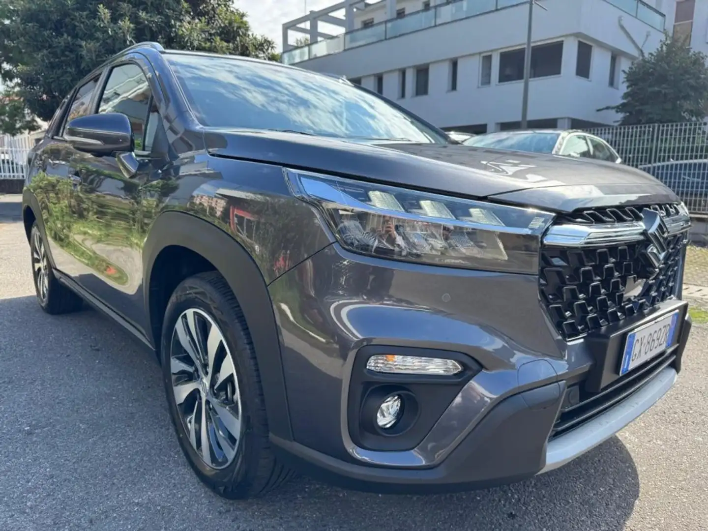 Suzuki S-Cross 1.5 FULL Hybrid A/T Starview Grau - 2