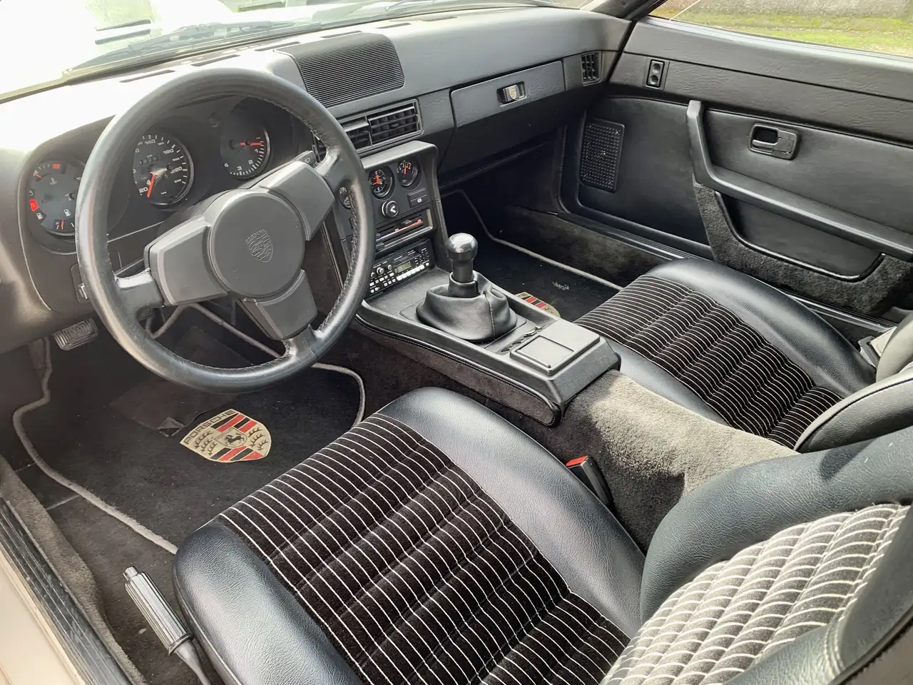 Porsche 924 2.0, foto 6