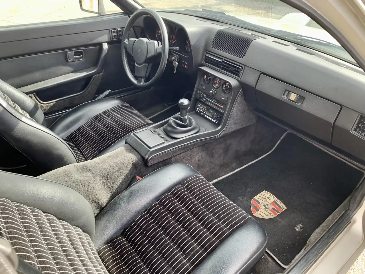 Porsche 924 2.0, foto 5
