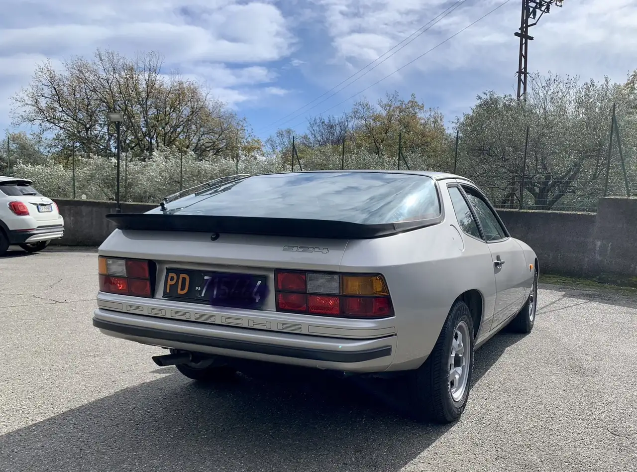 Porsche 924 2.0, foto 3
