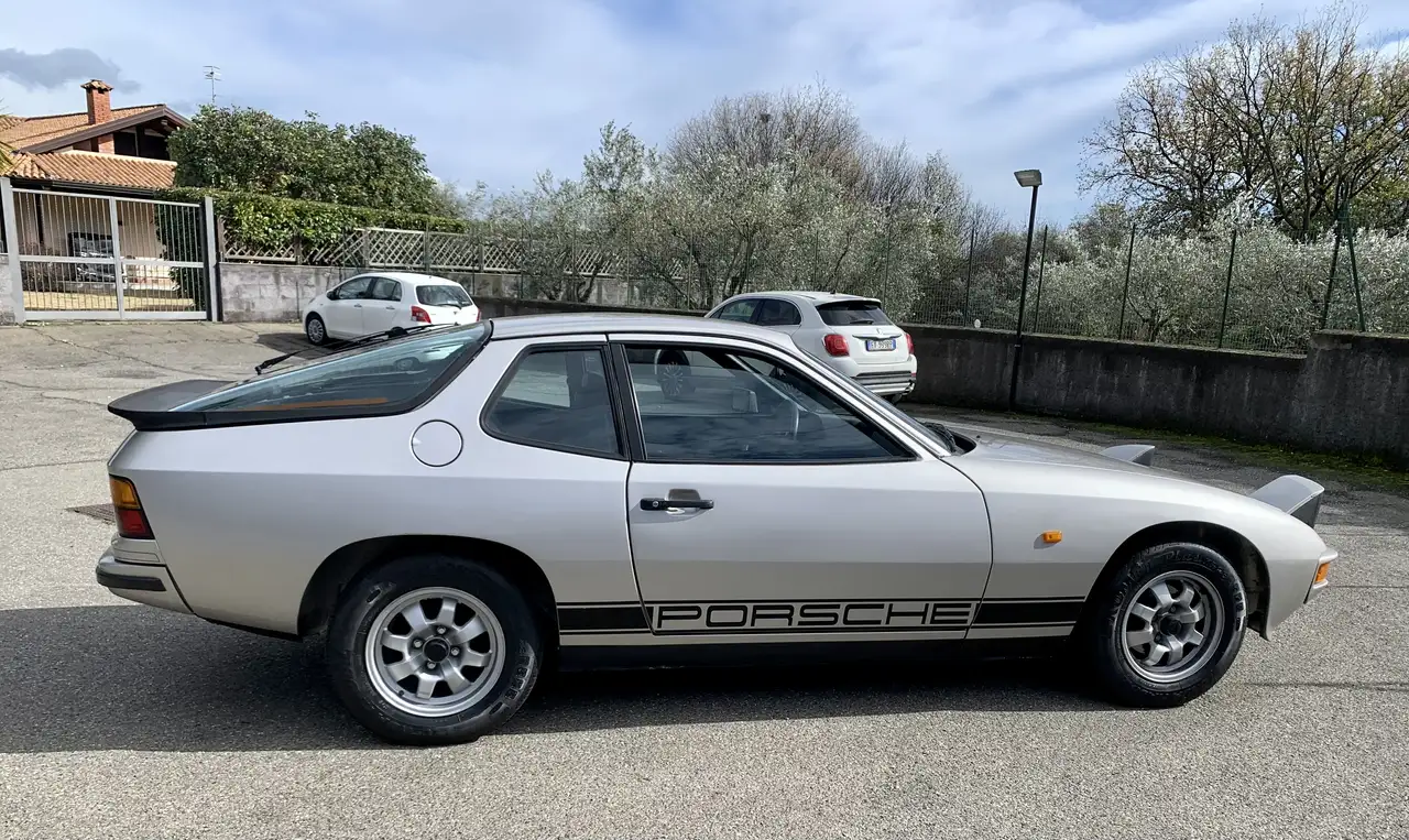 Porsche 924 2.0, foto 4