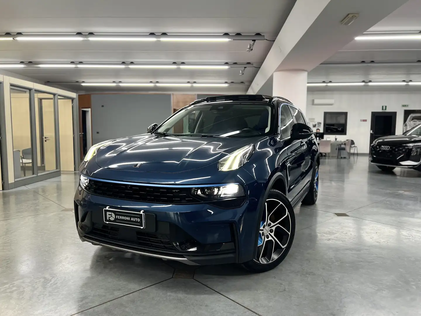 Lynk & Co 01 01 1.5 td phev auto Bleu - 1