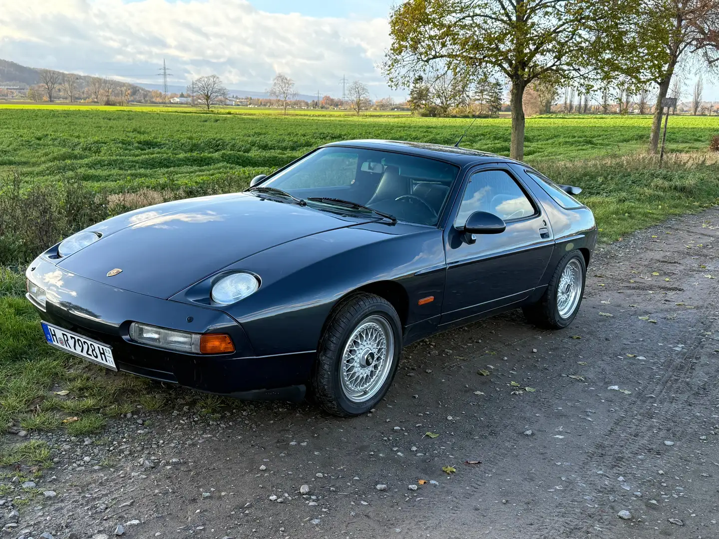 Porsche 928 S4 Automatik Blau - 1