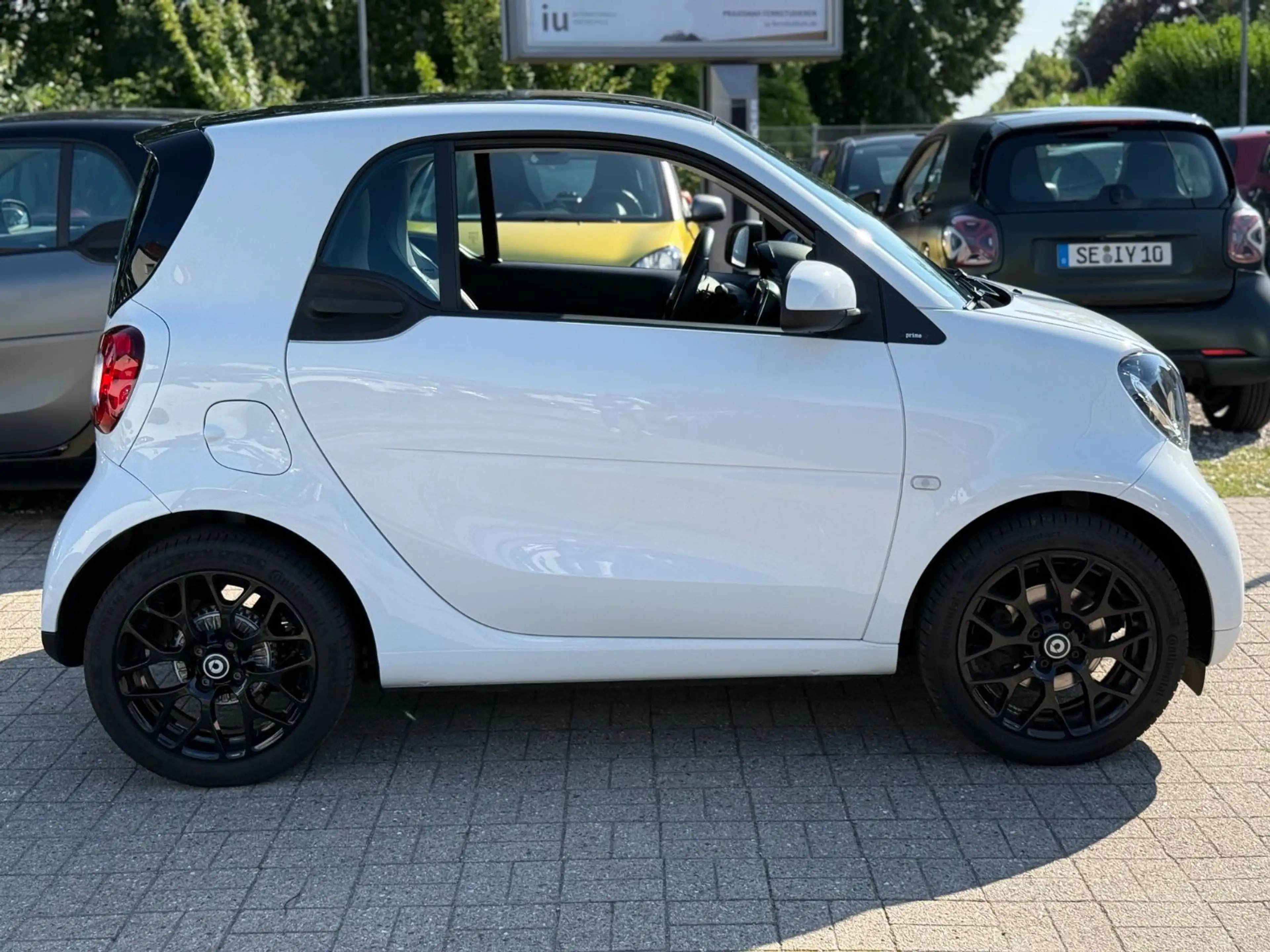 smart forTwo PRIME*SPORTPAKET+90PS*PANO*NAVI*LED* — photo 12