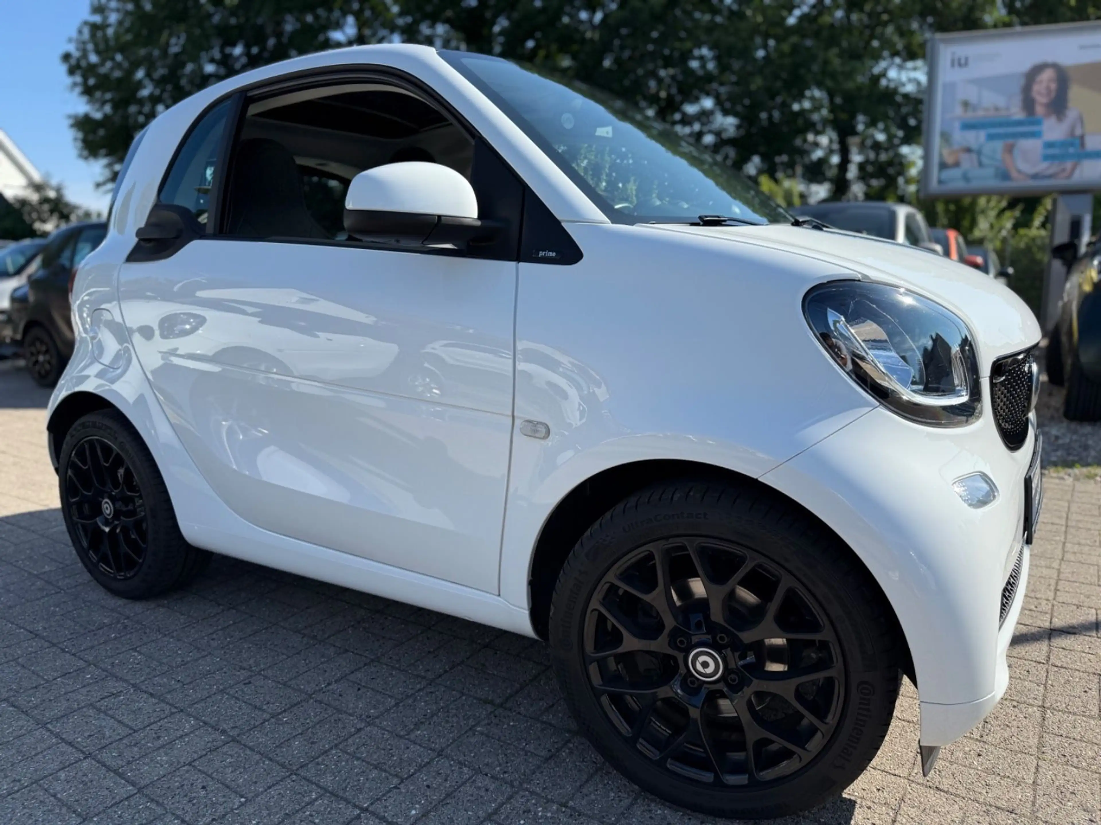 smart forTwo PRIME*SPORTPAKET+90PS*PANO*NAVI*LED* — photo 4