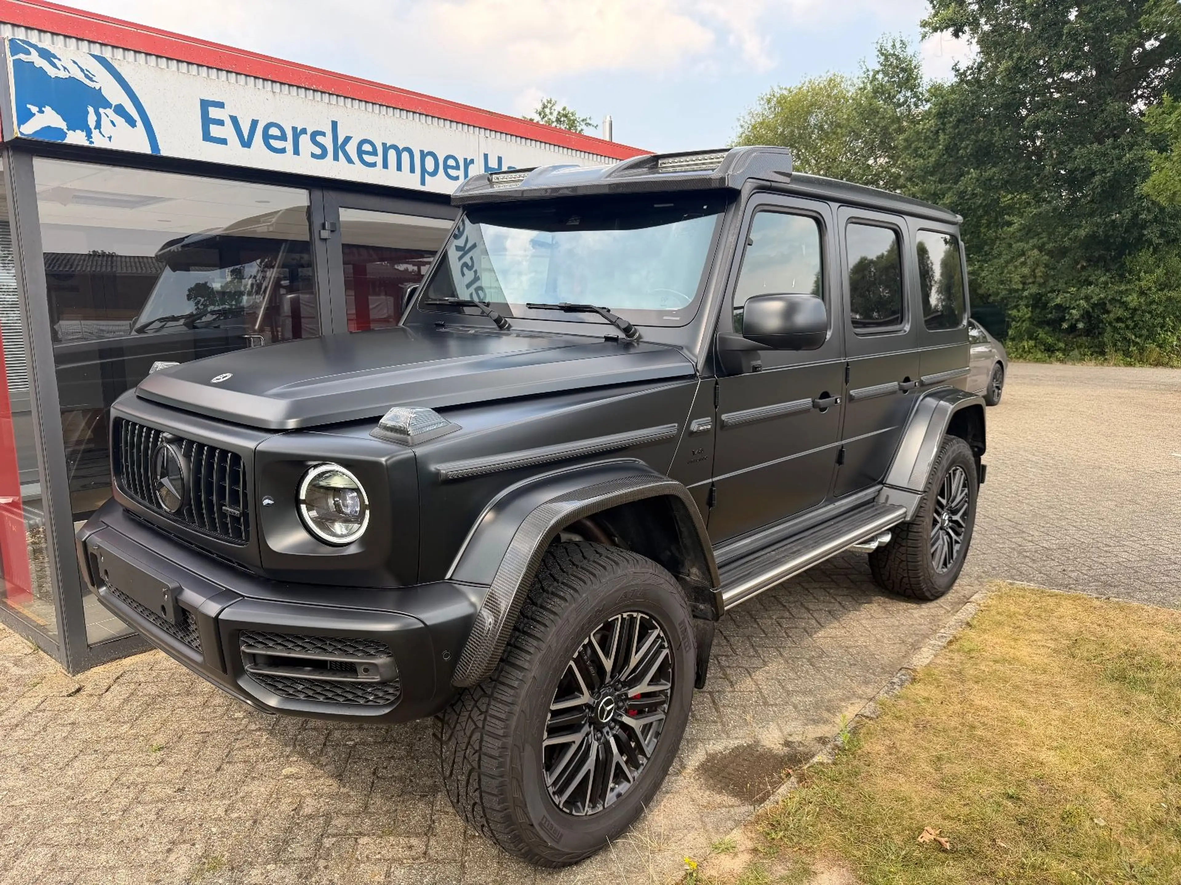 Mercedes-Benz G 63 AMG 4x4 / Carbon / Superior — photo 2