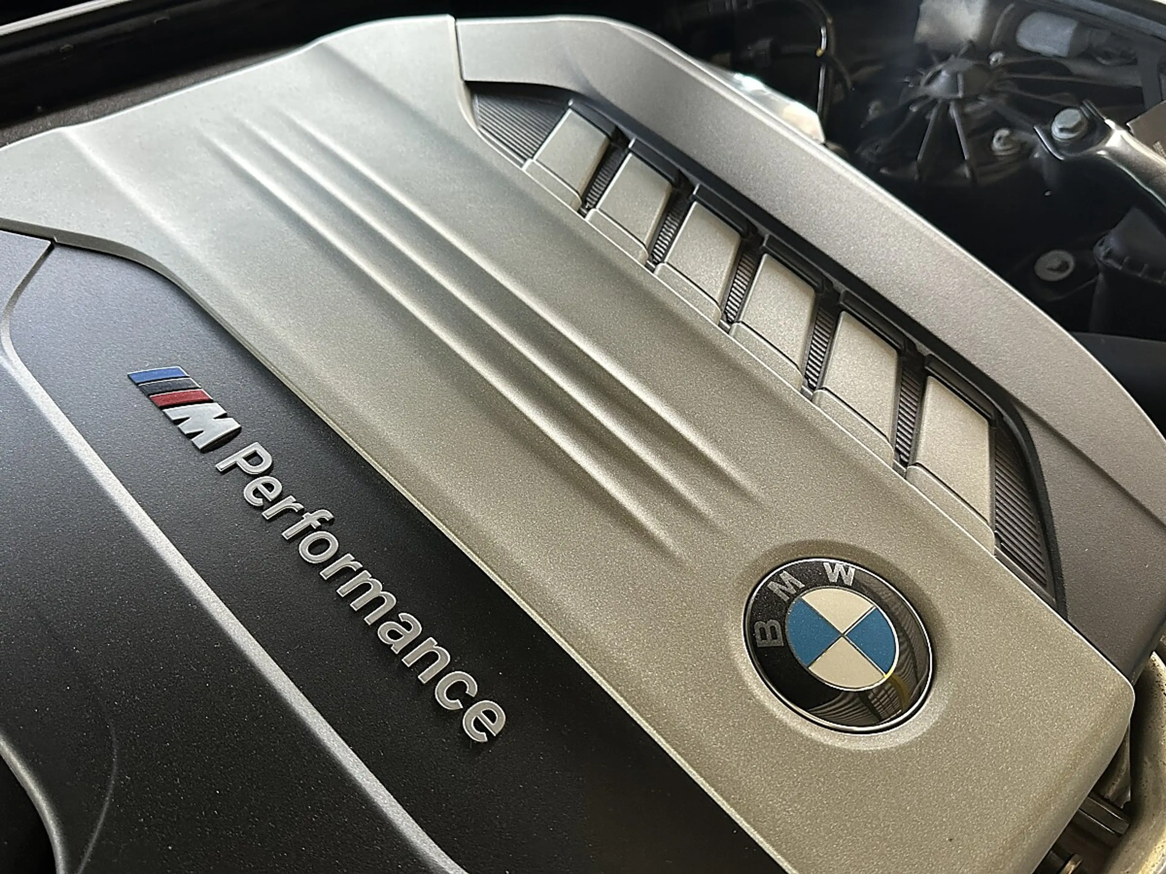 BMW M550 d xDrive Österreich-Paket Touring Aut. *M-Sport... — photo 10