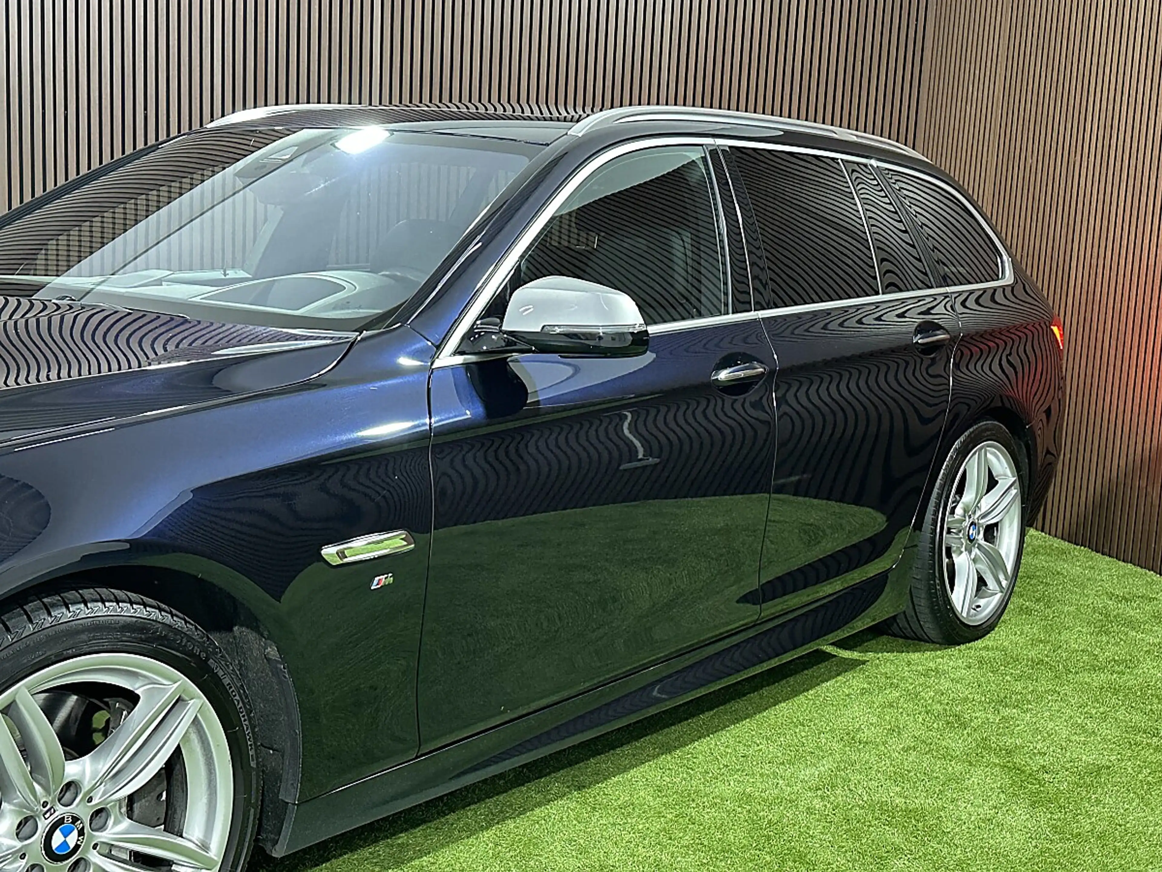 BMW M550 d xDrive Österreich-Paket Touring Aut. *M-Sport... — photo 11