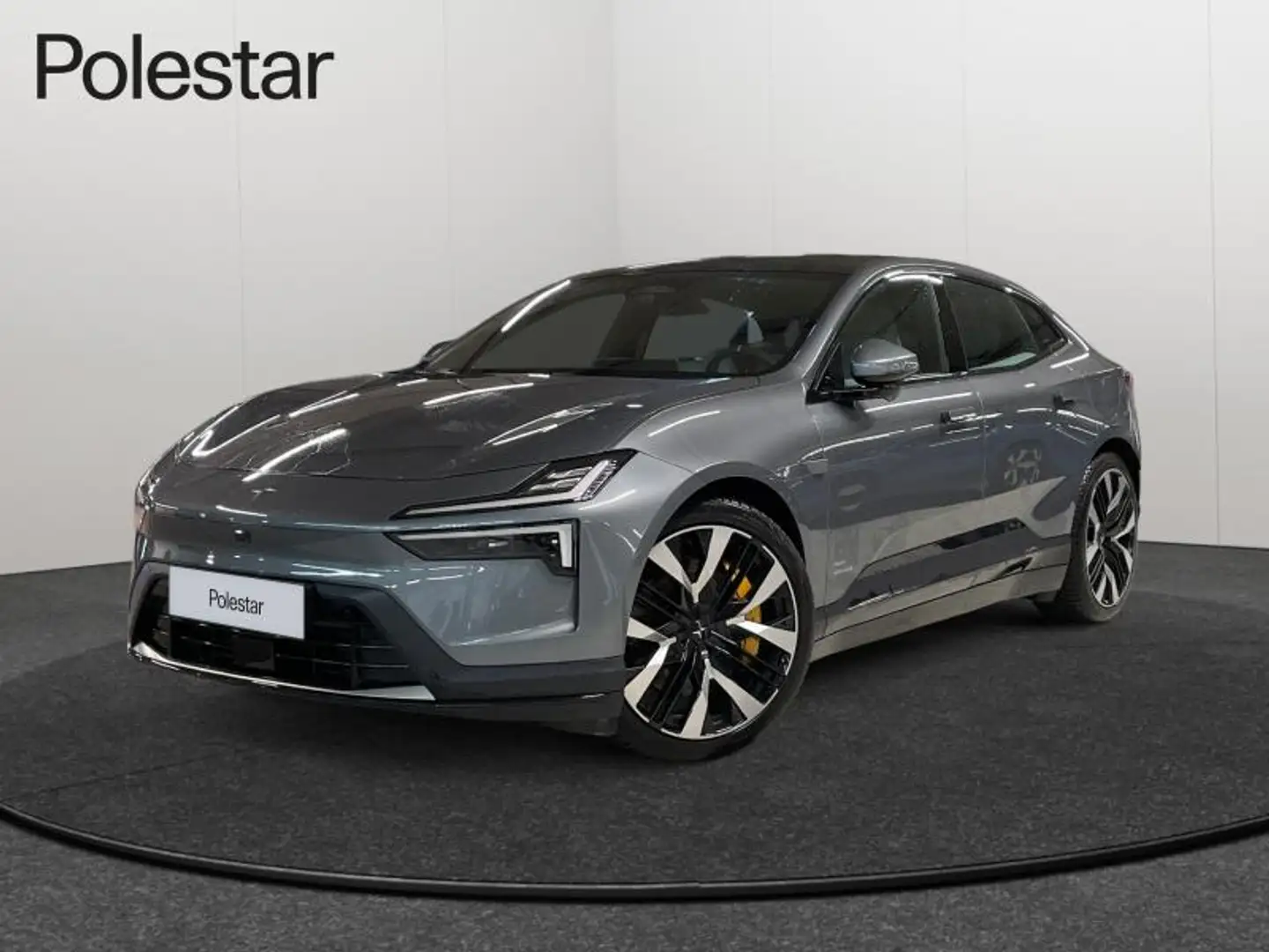 Polestar 4 Dual Performance / Pilot / Plu Gris - 1