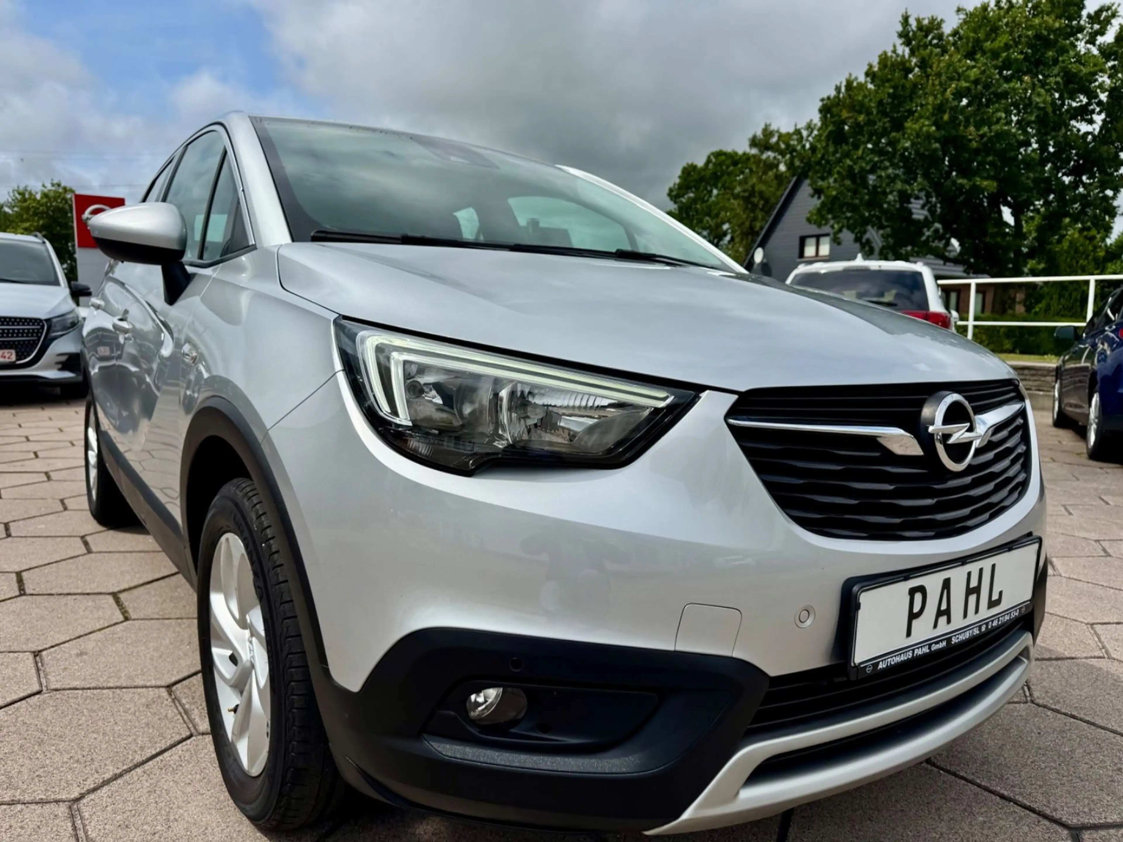 Opel Crossland X 1.2 Automatik Innovation — photo 3