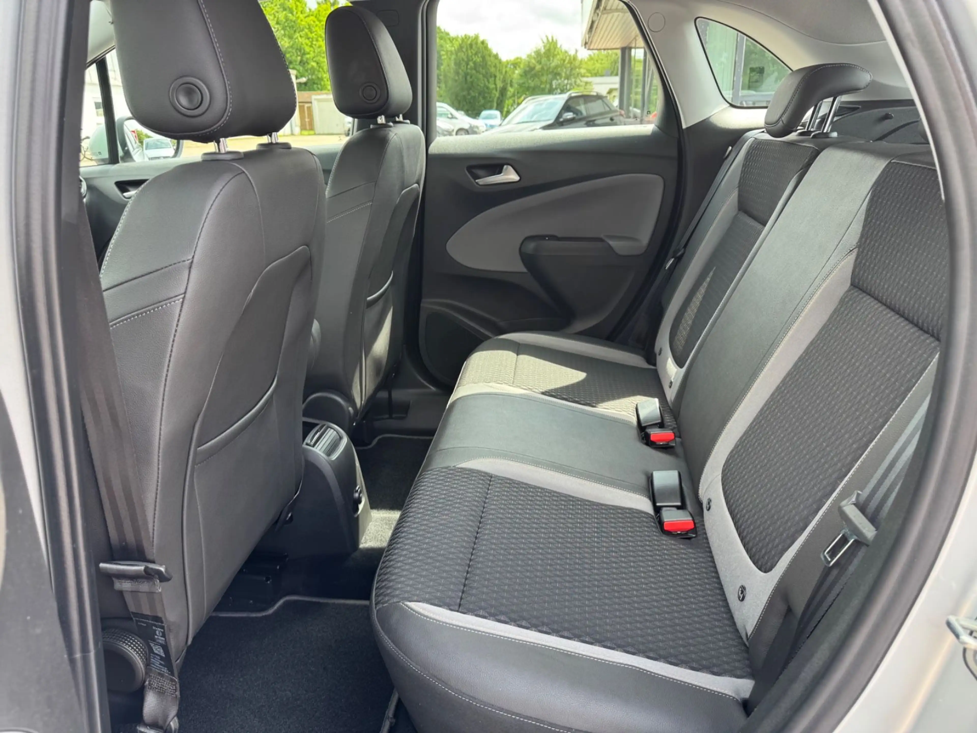 Opel Crossland X 1.2 Automatik Innovation — photo 15