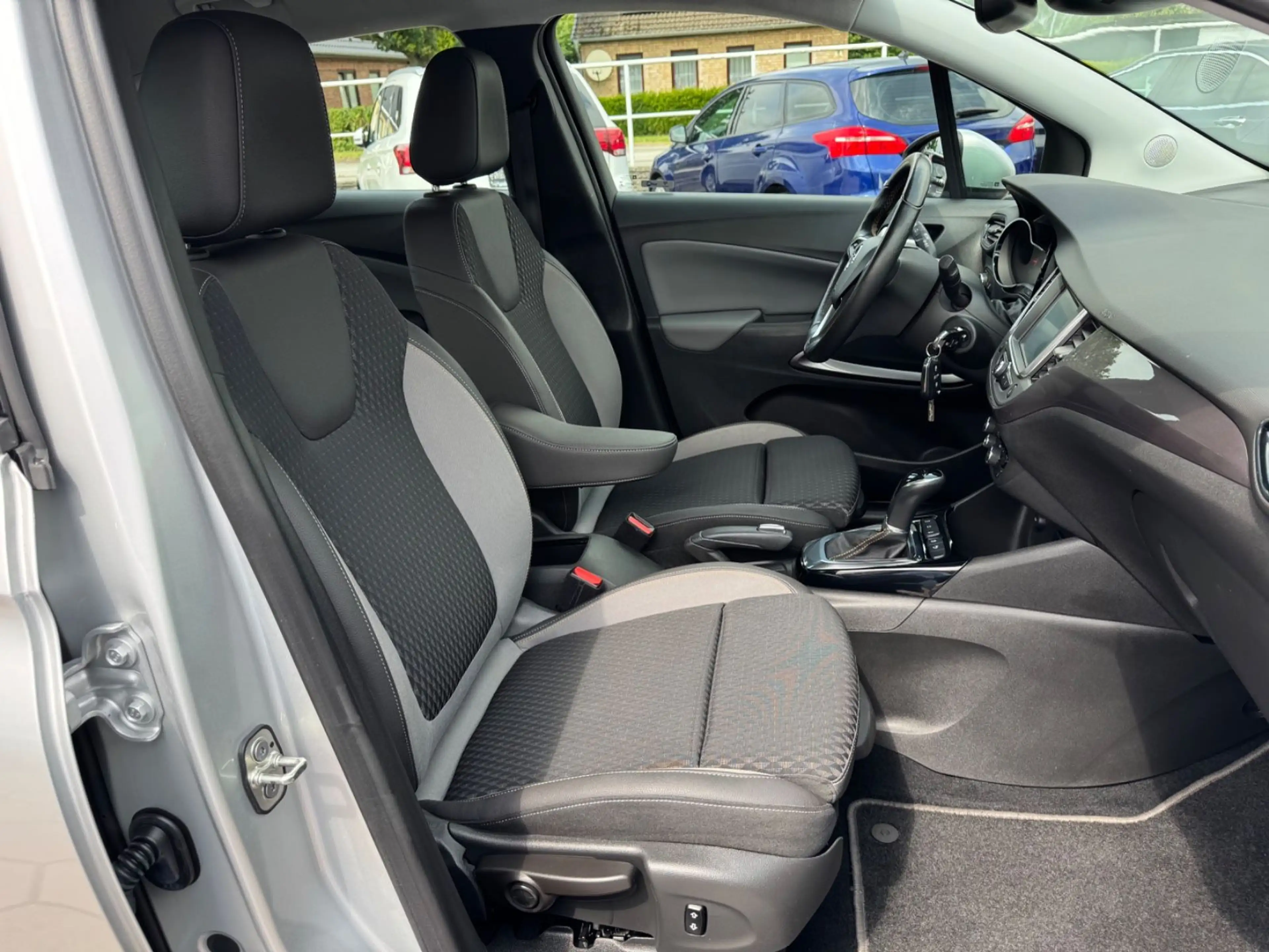 Opel Crossland X 1.2 Automatik Innovation — photo 13
