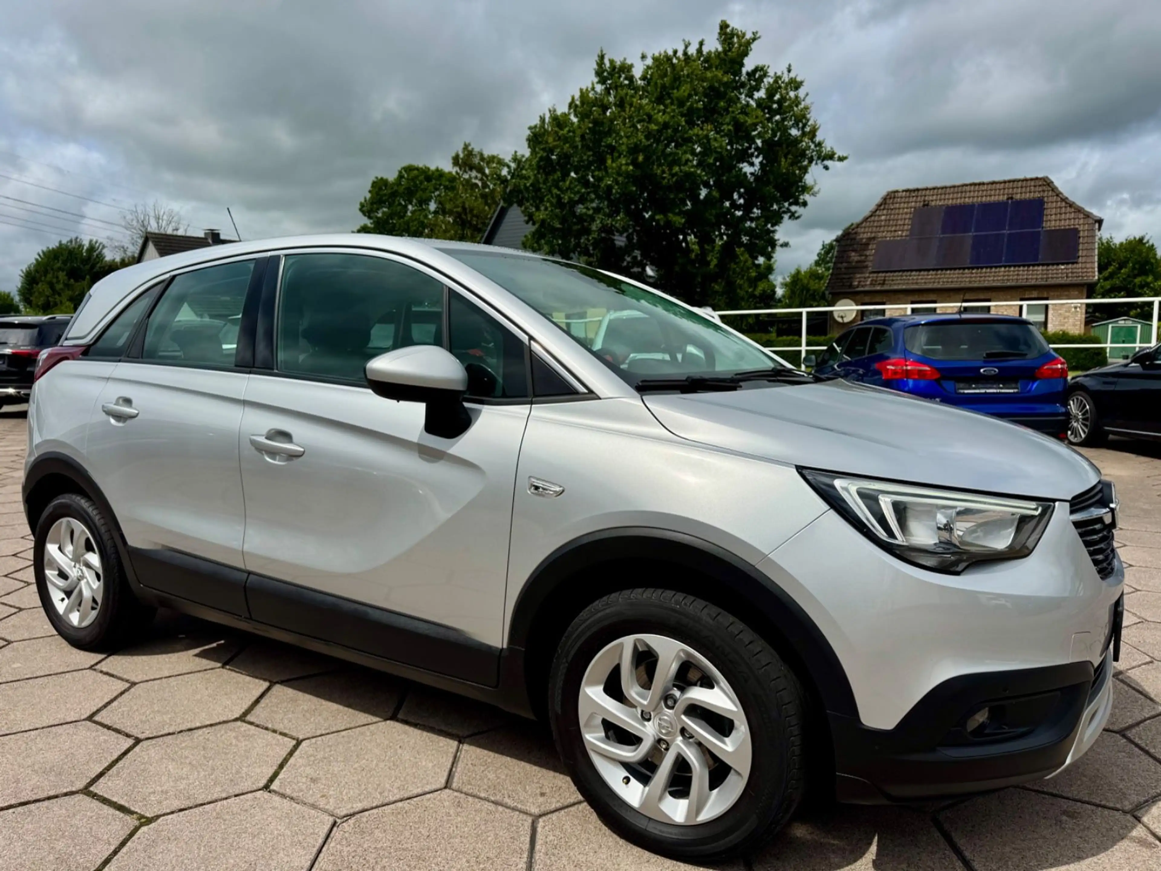 Opel Crossland X 1.2 Automatik Innovation — photo 4