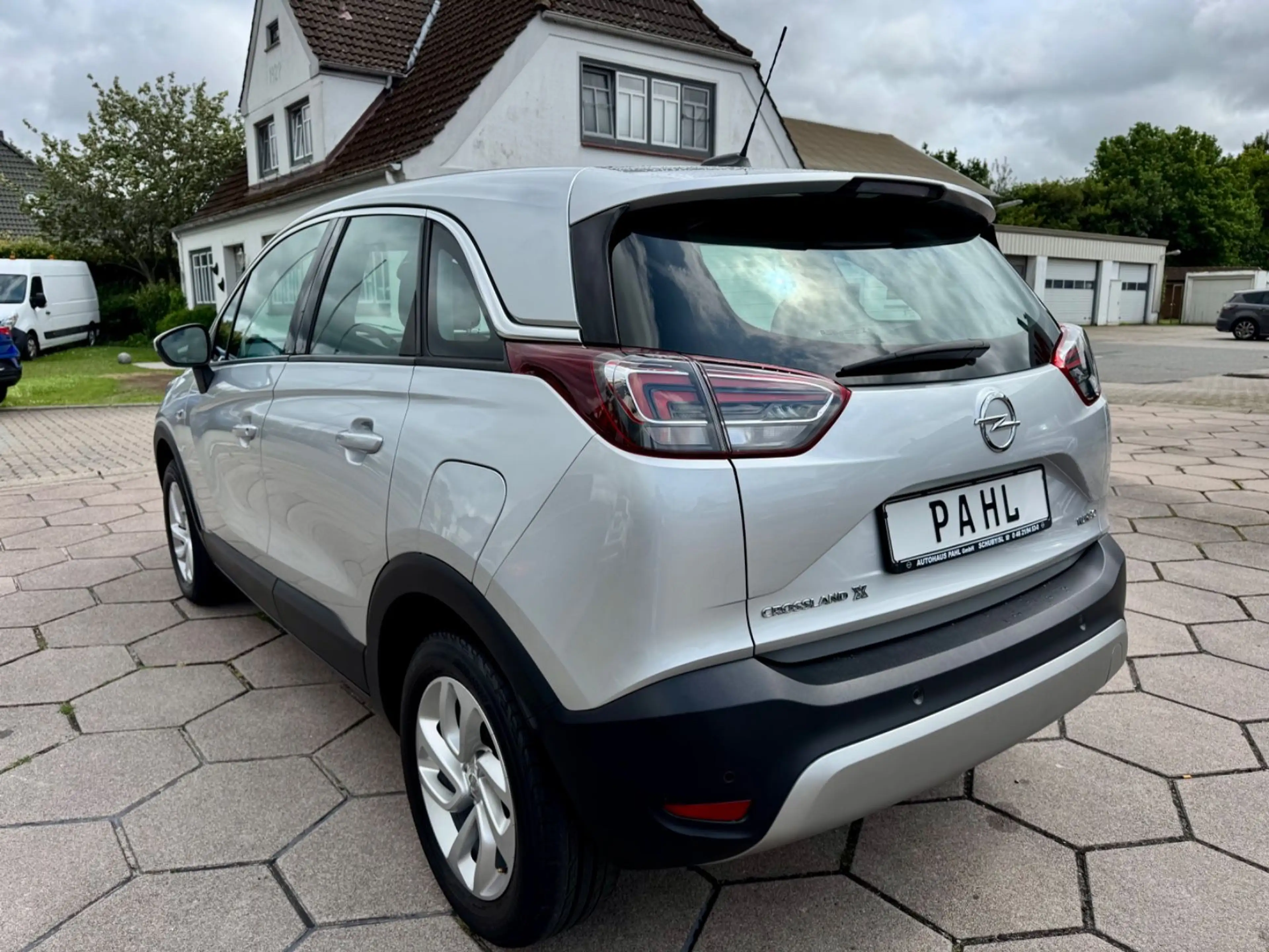 Opel Crossland X 1.2 Automatik Innovation — photo 8