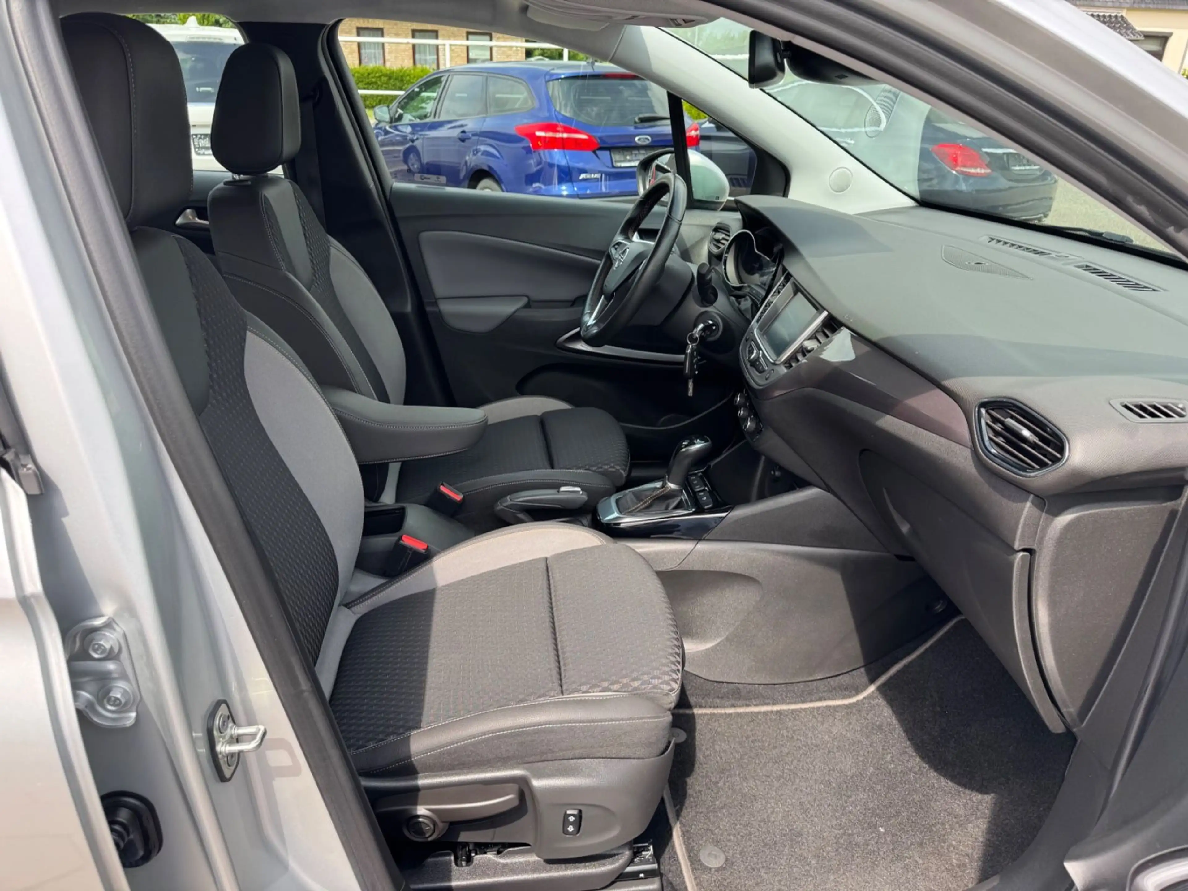 Opel Crossland X 1.2 Automatik Innovation — photo 12