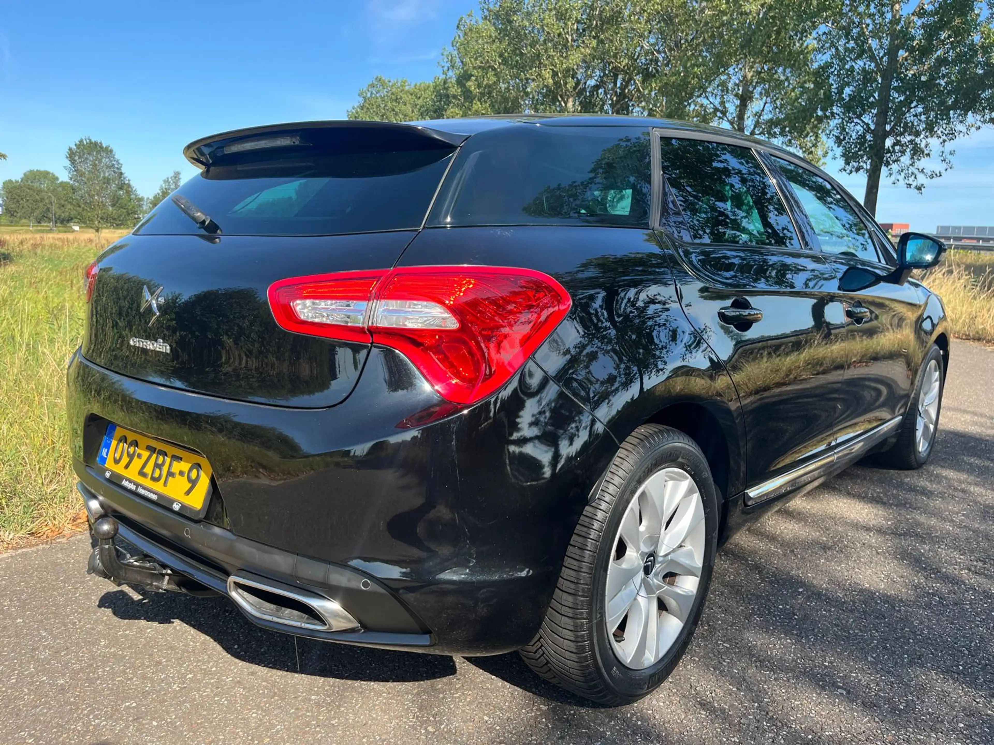 Citroen DS5 1.6 THP So Chic — photo 4