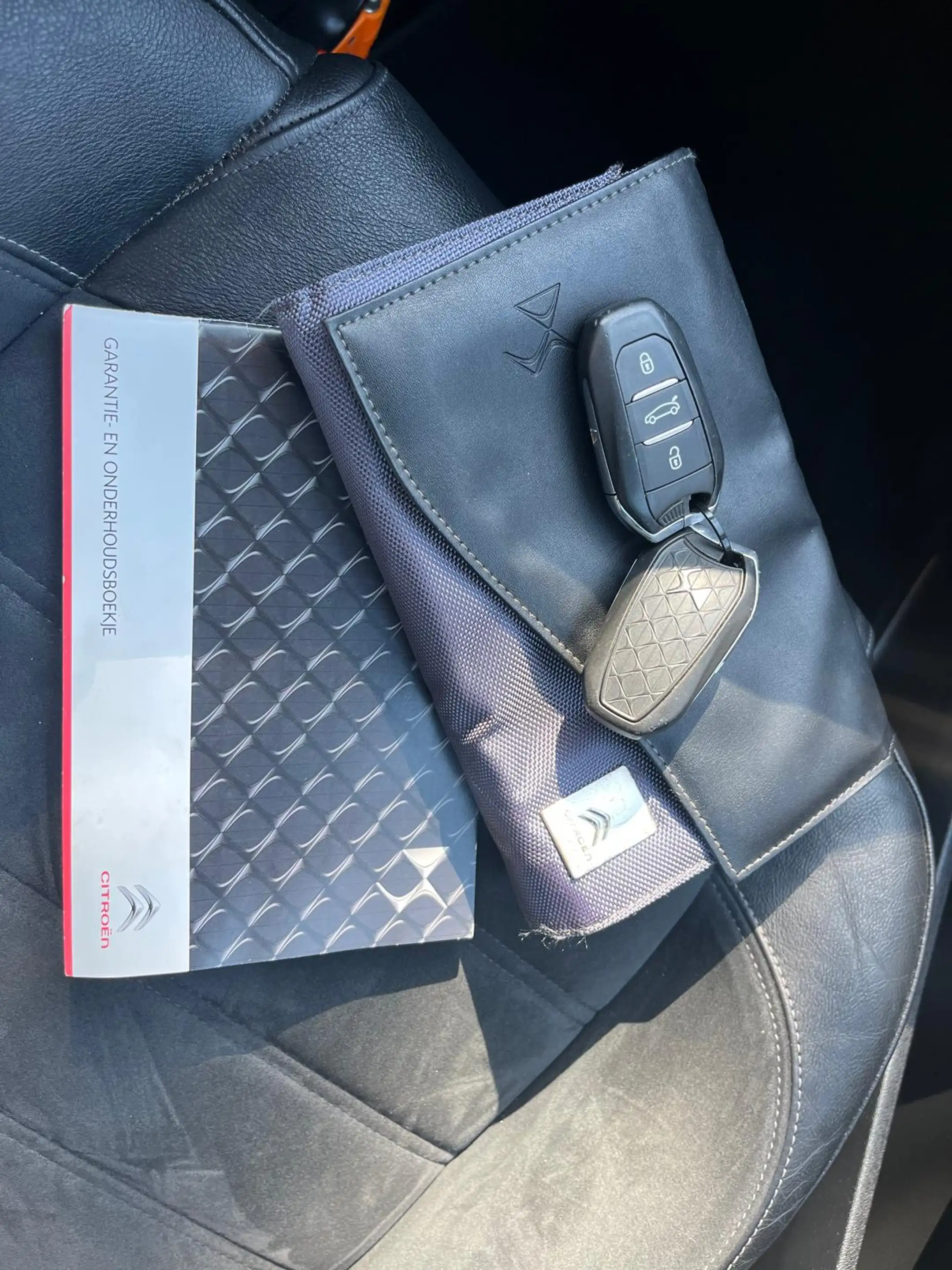 Citroen DS5 1.6 THP So Chic — photo 16
