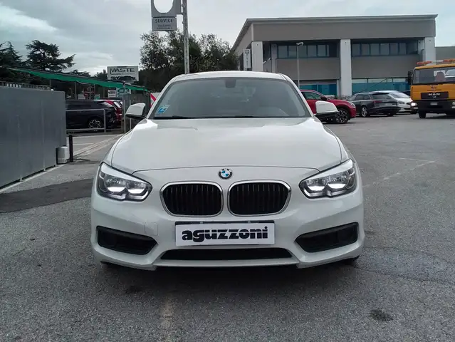 BMW 118 118i 5P Advantage