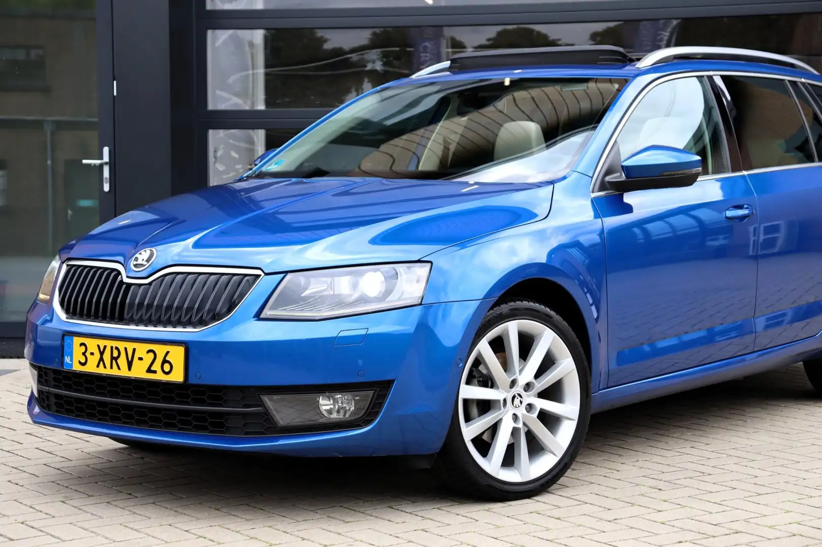 Skoda Octavia Combi 1.4 TSI Greentech Elegance Businessline 140 Bleu - 2