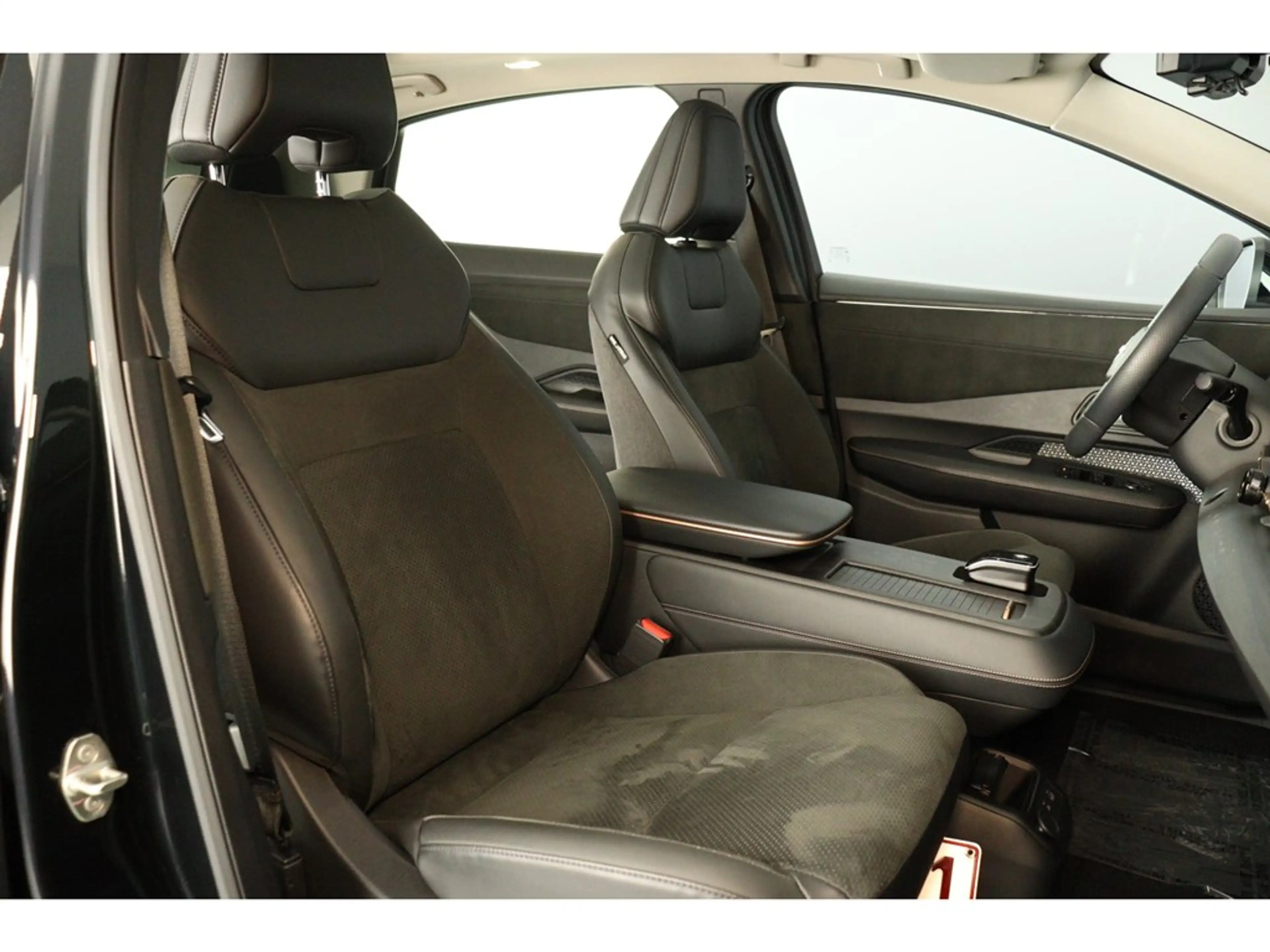 Nissan Ariya 91kWh 242pk Evolve — photo 11