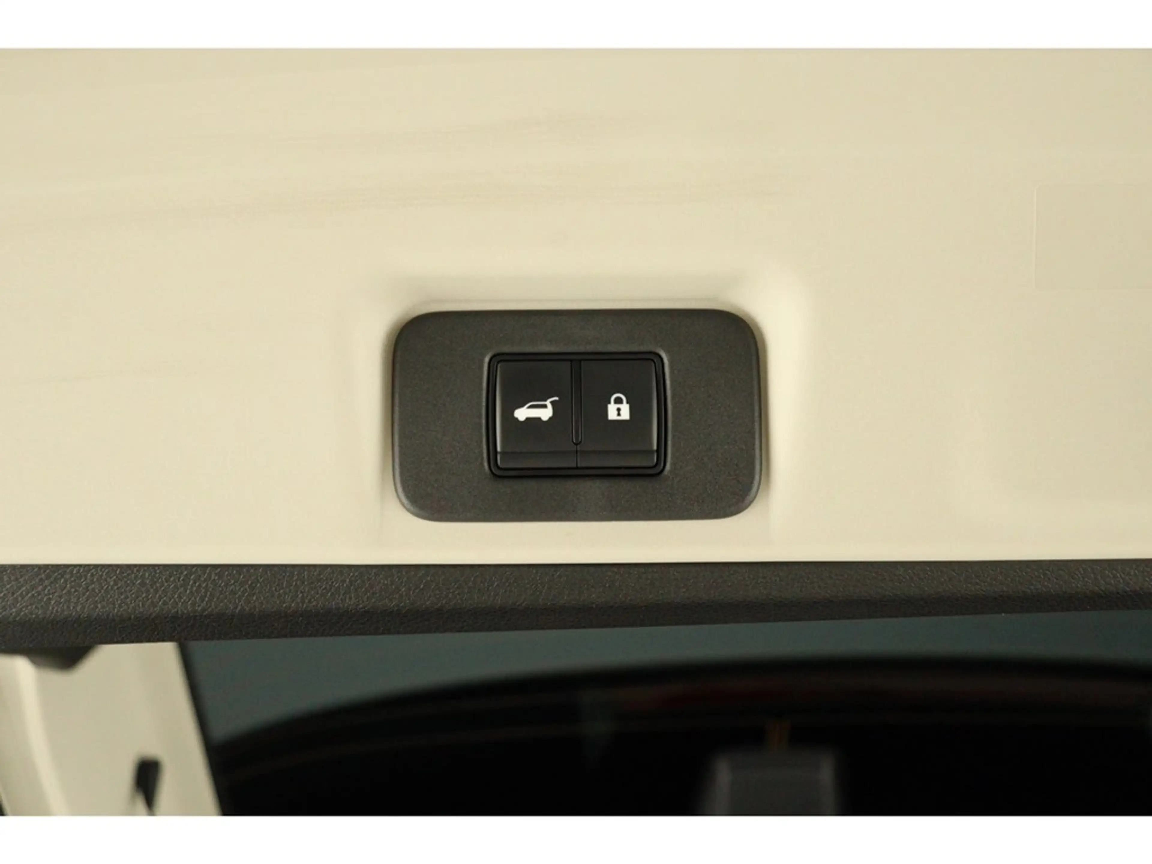 Nissan Ariya 91kWh 242pk Evolve — photo 15
