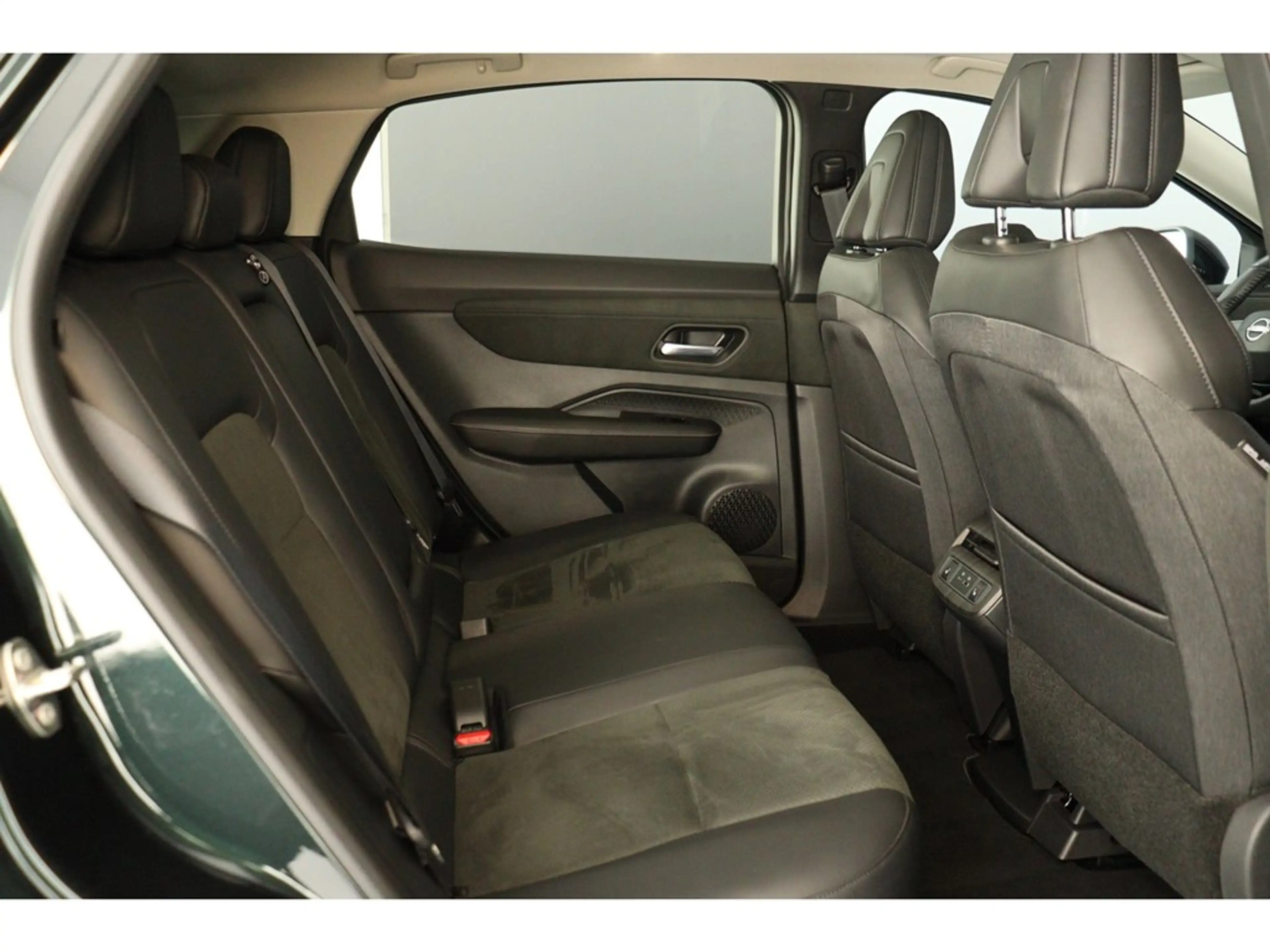Nissan Ariya 91kWh 242pk Evolve — photo 12