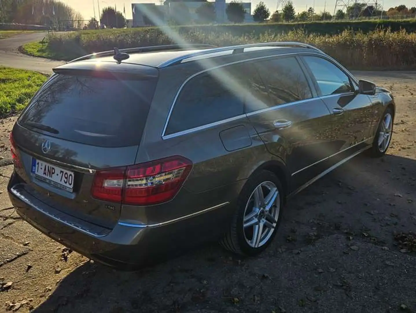 Mercedes-Benz E 200 E 200 T CDI DPF BlueEFFICIENCY 7G-TRONIC Elegance Brons - 2
