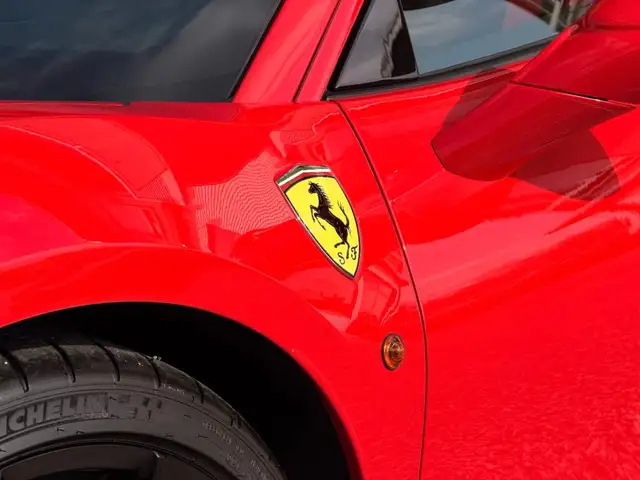Ferrari 488 view 11